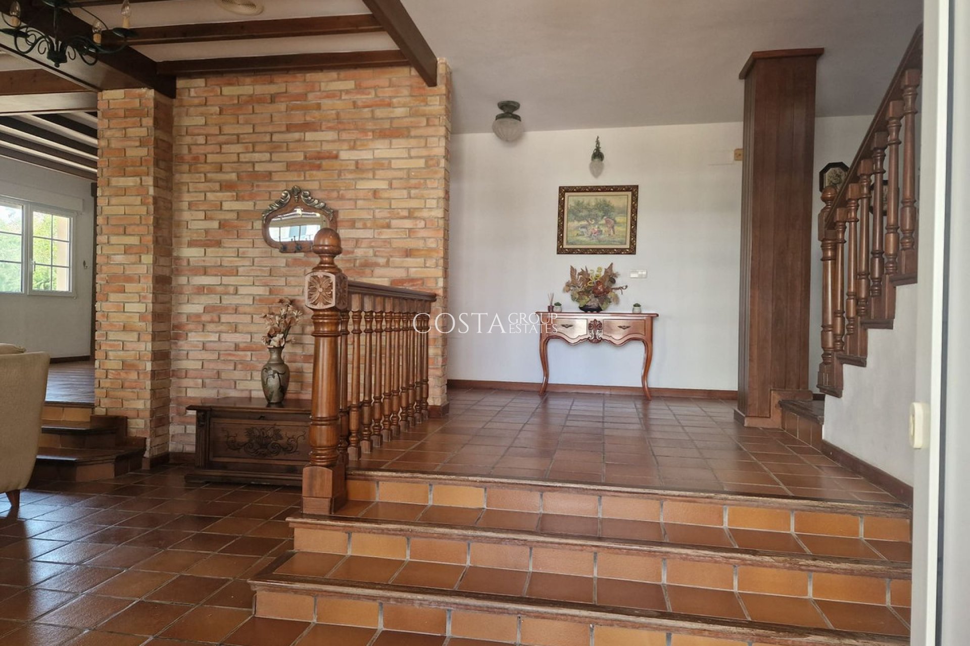 Resale - Villa -
Orihuela Costa - Mil Palmeras
