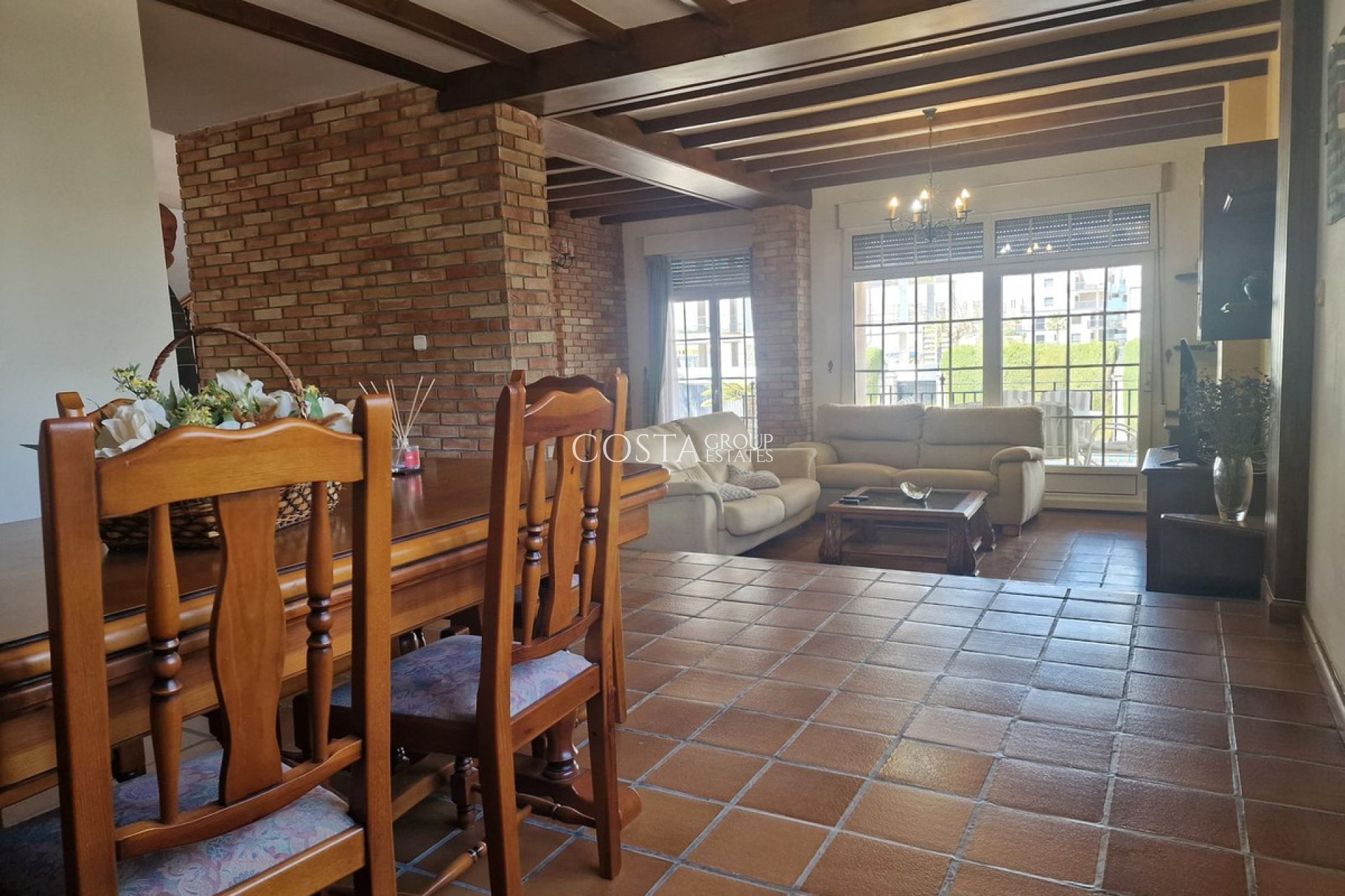 Resale - Villa -
Orihuela Costa - Mil Palmeras