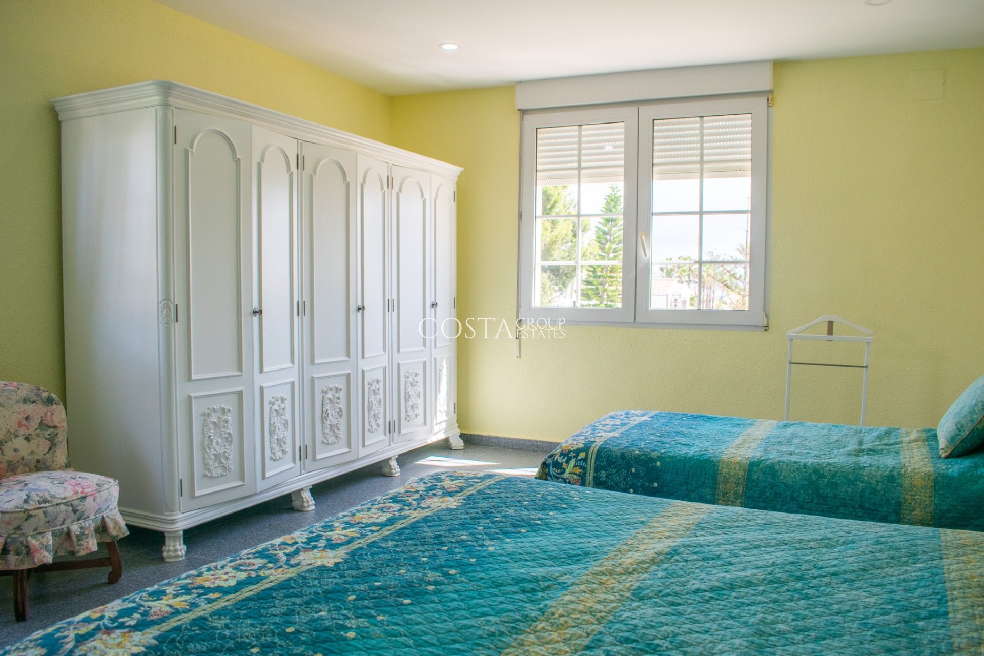 Resale - Villa -
Orihuela Costa - MUY CERCA DE LA PLAYA