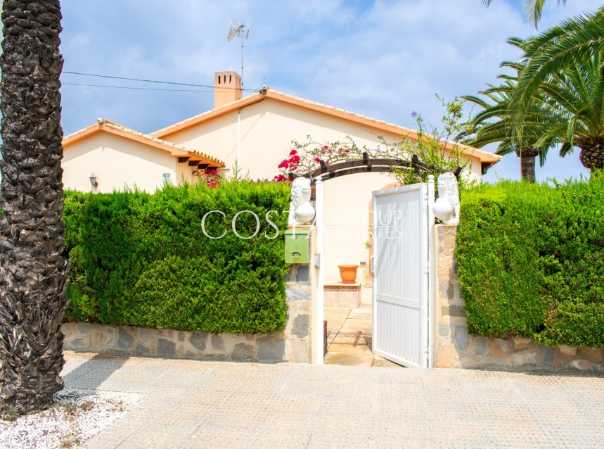 Resale - Villa -
Orihuela Costa - MUY CERCA DE LA PLAYA