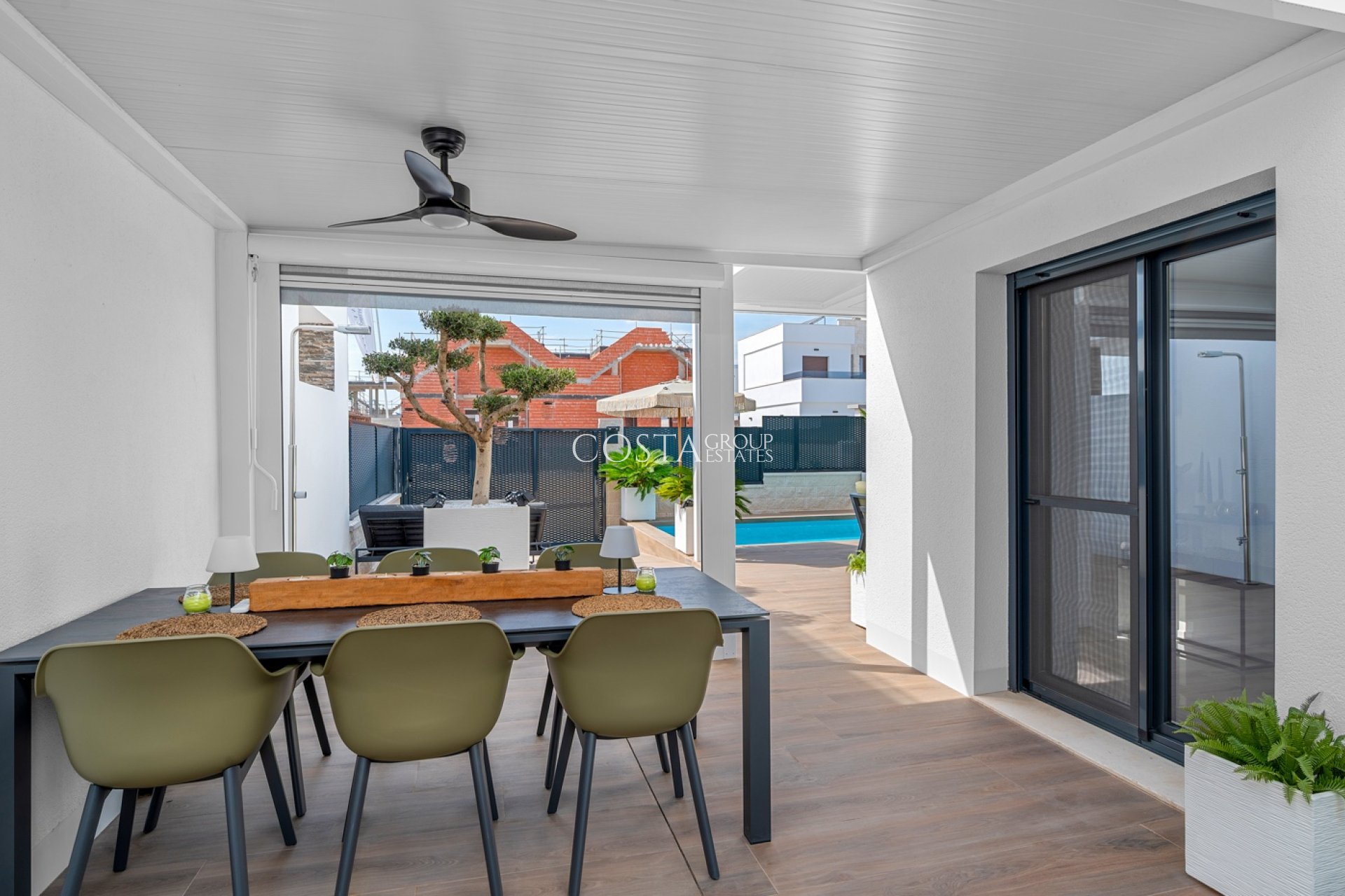 Resale - Villa -
Orihuela Costa - Orihuela
