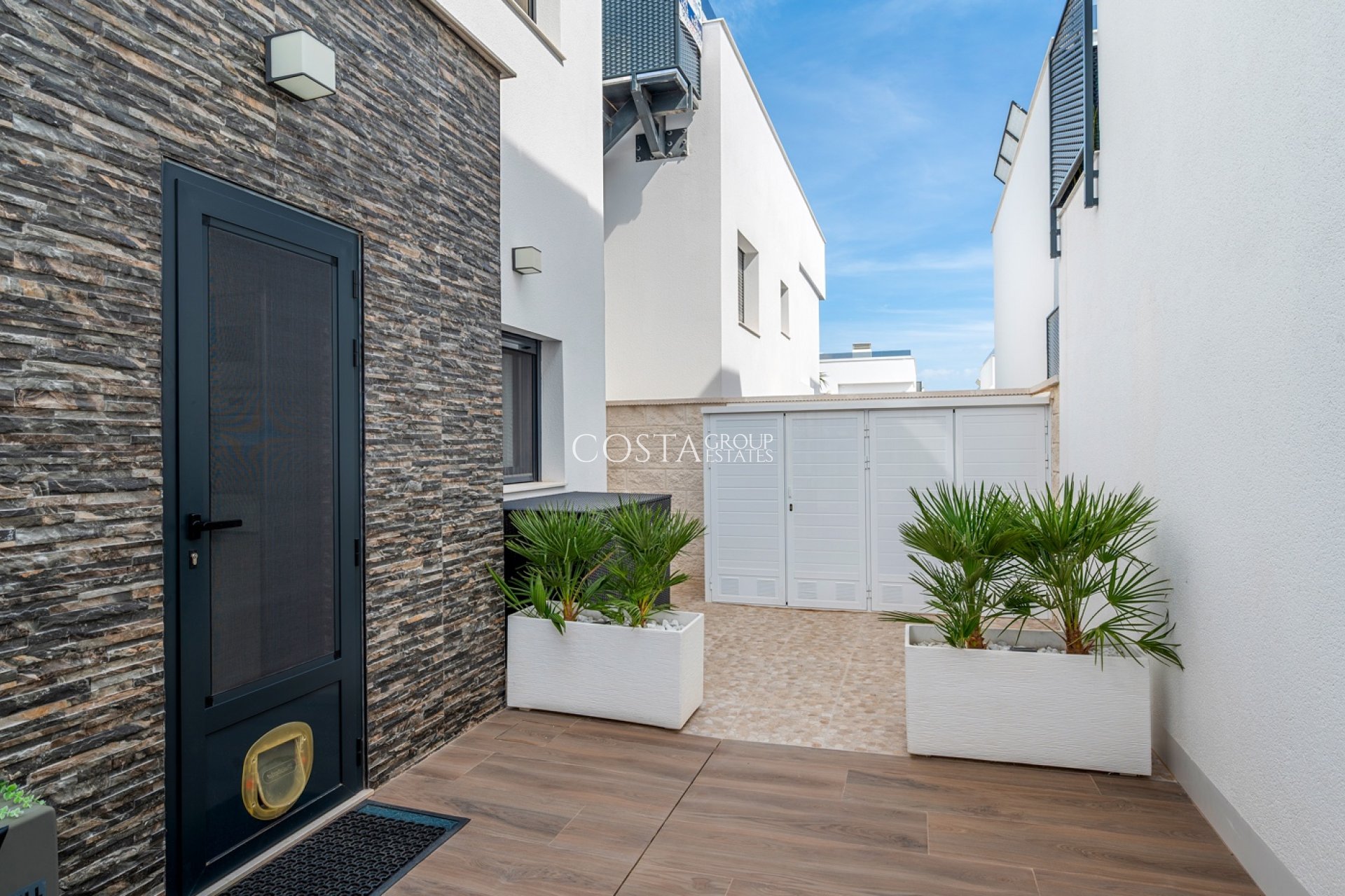 Resale - Villa -
Orihuela Costa - Orihuela