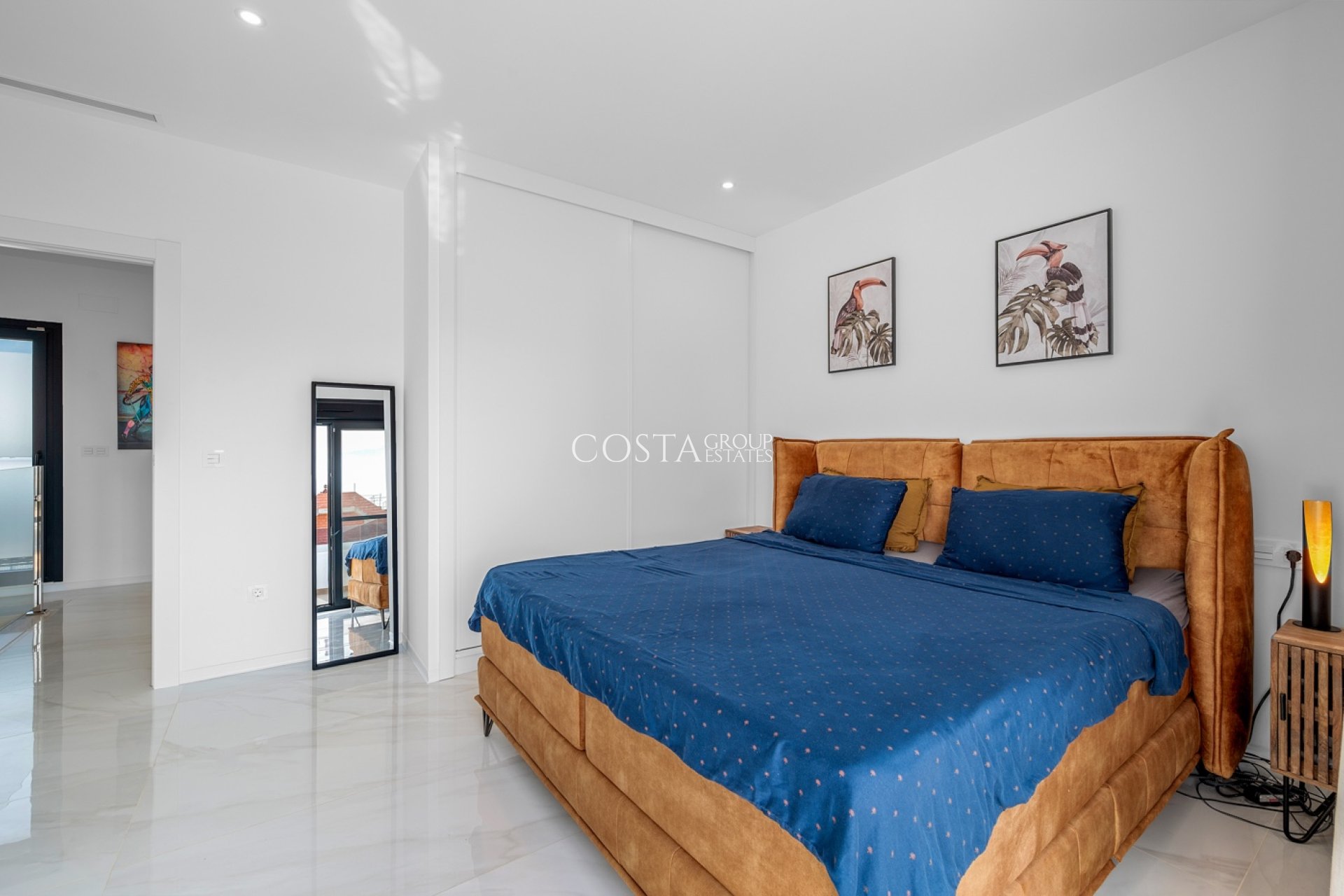 Resale - Villa -
Orihuela Costa - Orihuela