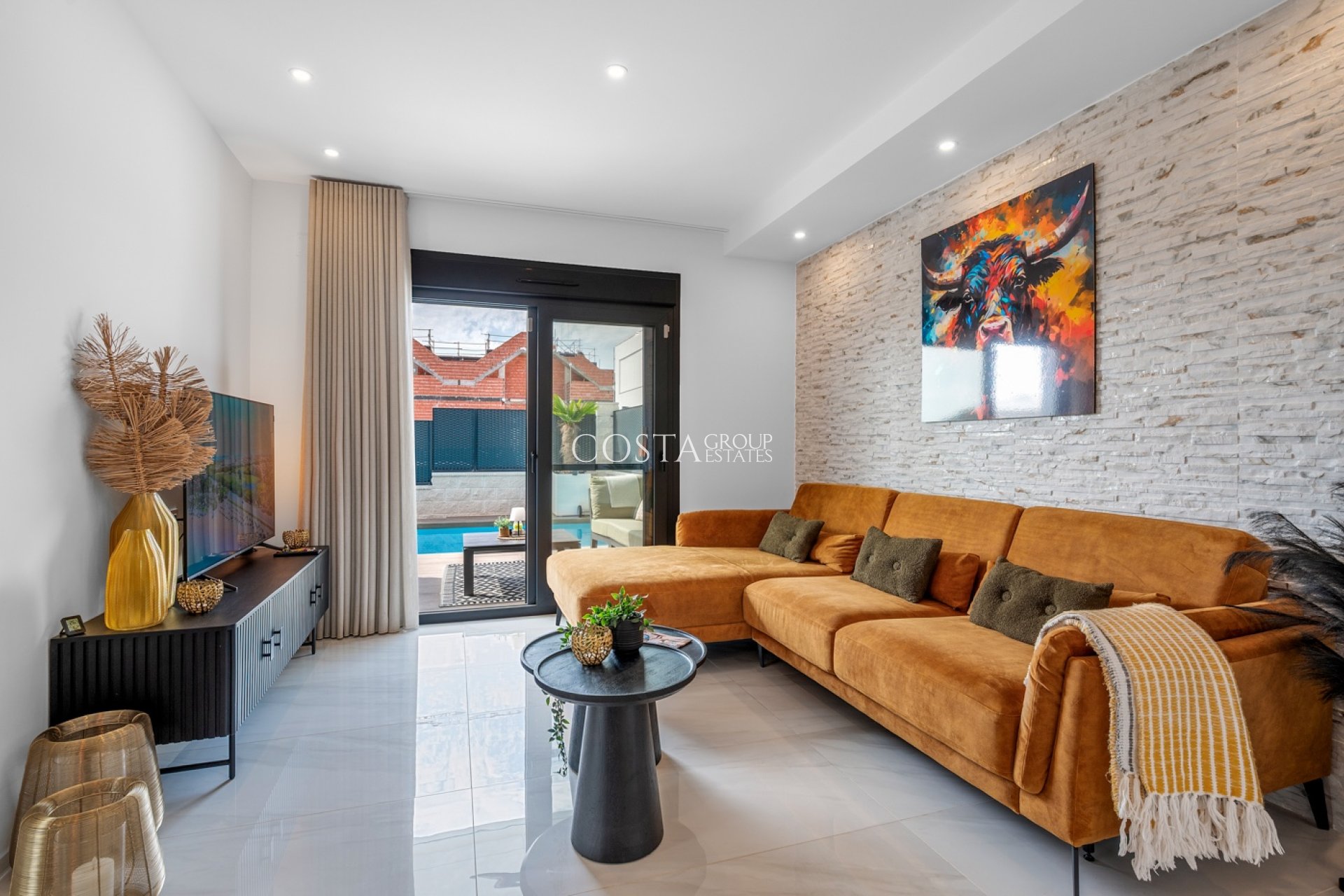 Resale - Villa -
Orihuela Costa - Orihuela