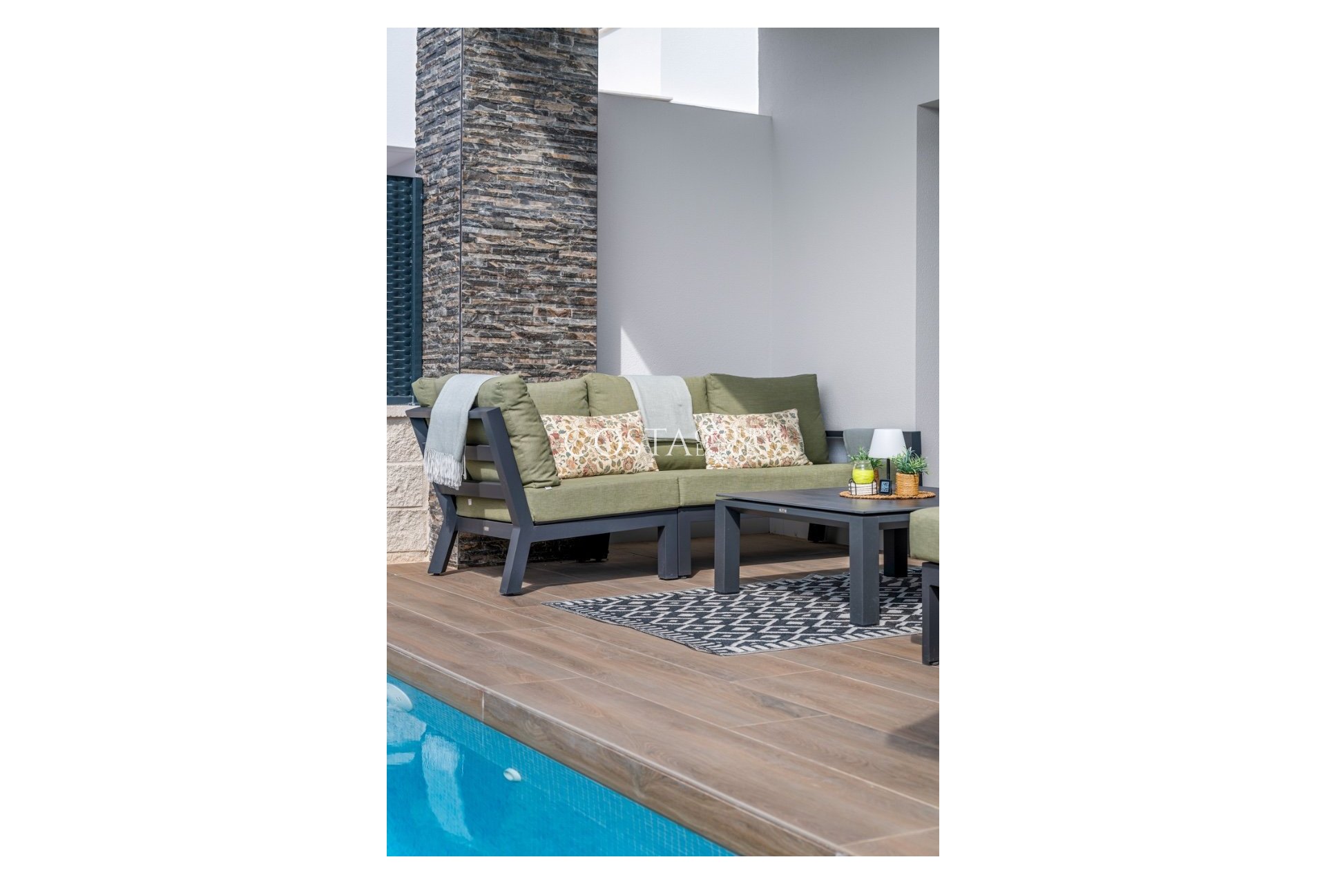 Resale - Villa -
Orihuela Costa - Orihuela
