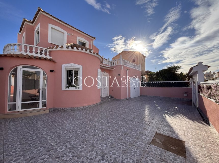 Resale - Villa -
Orihuela Costa - Playa Flamenca