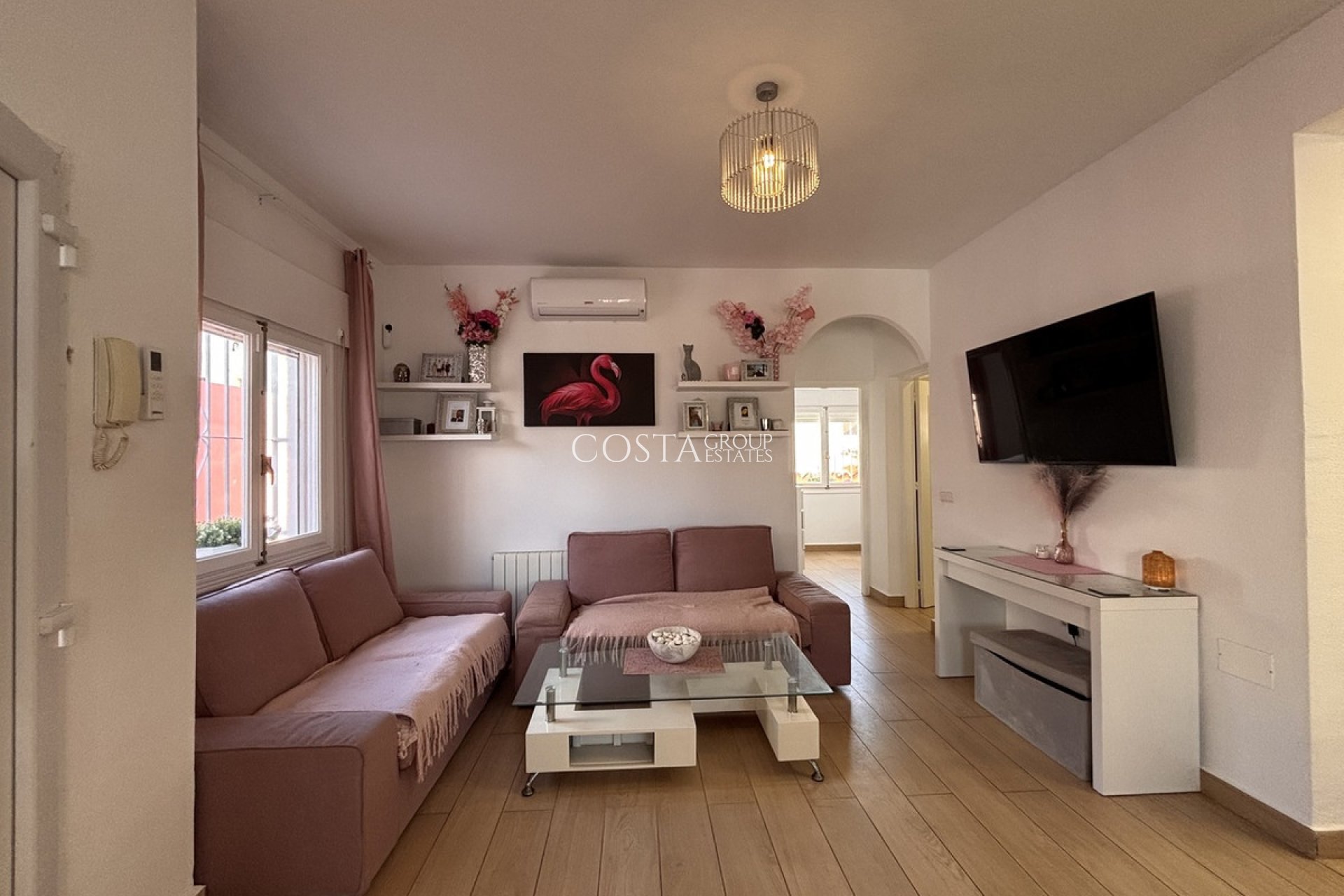 Resale - Villa -
Orihuela Costa - Playa Flamenca