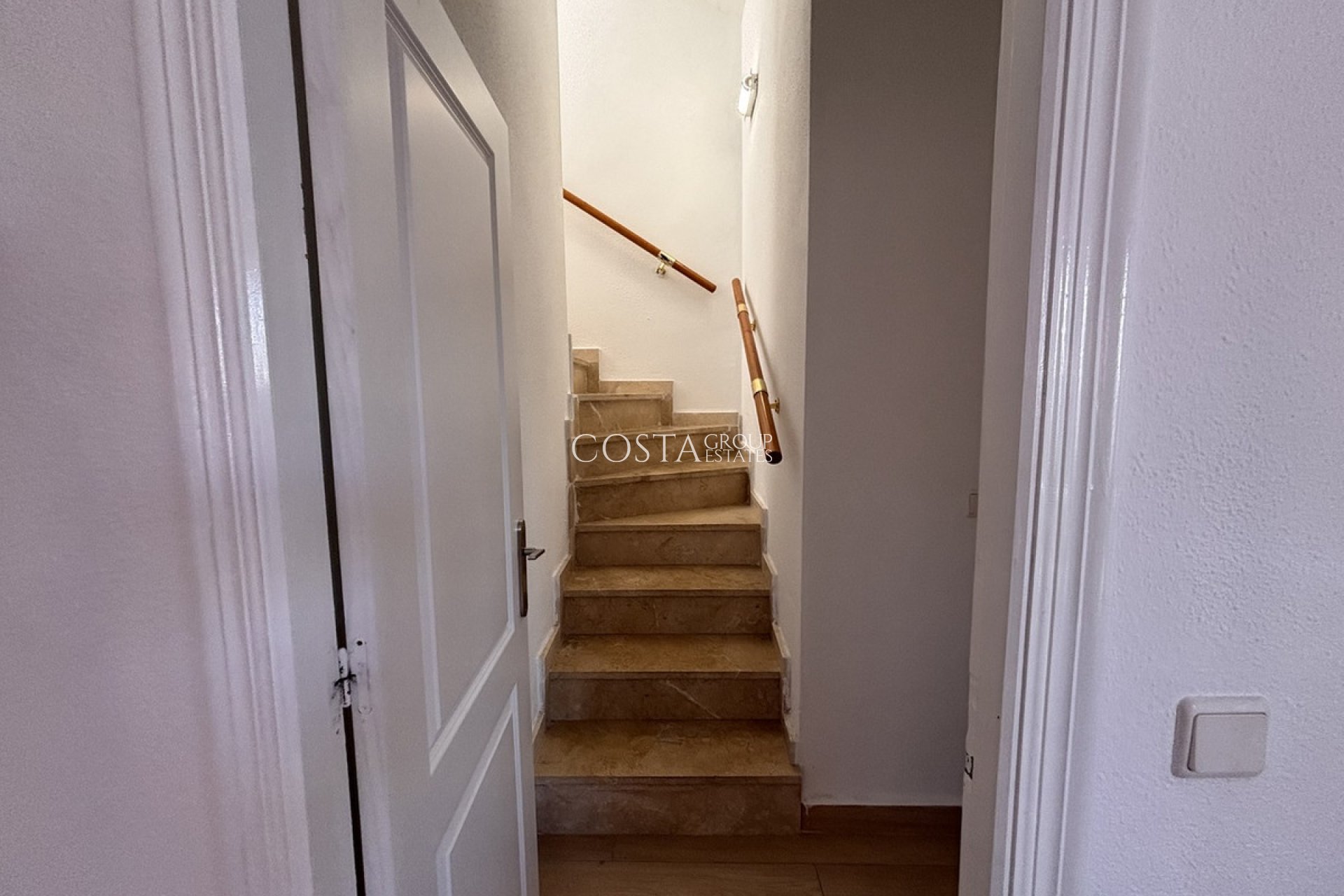 Resale - Villa -
Orihuela Costa - Playa Flamenca