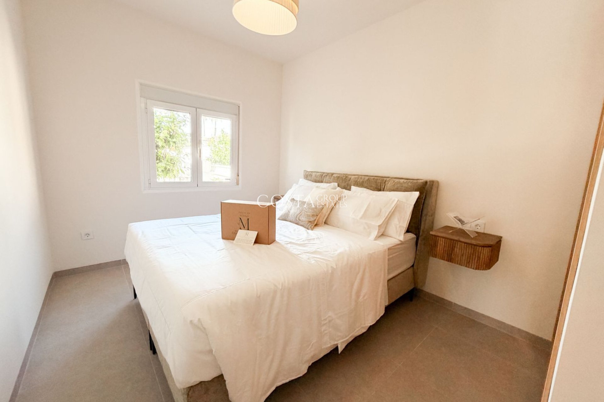 Resale - Villa -
Orihuela Costa - Playa Flamenca