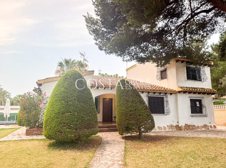 Resale - Villa -
Orihuela Costa - Punta Prima