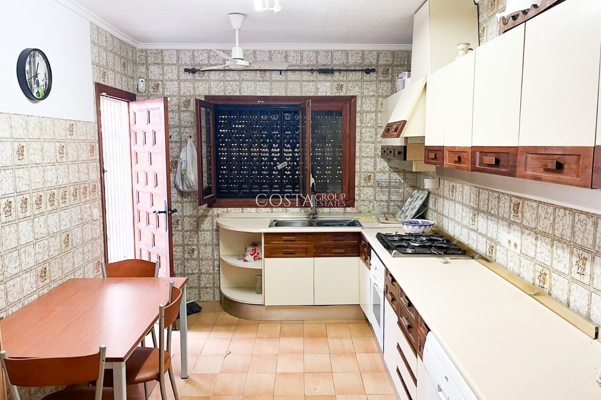 Resale - Villa -
Orihuela Costa - Punta Prima