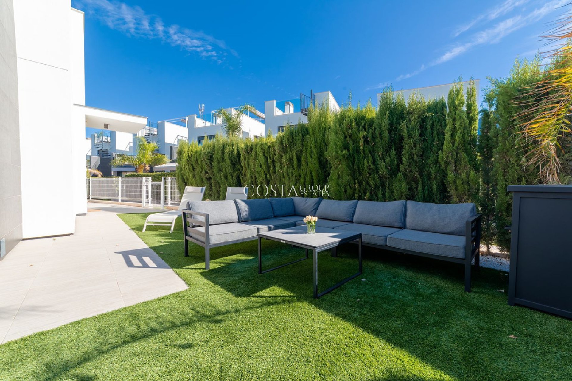 Resale - Villa -
Orihuela Costa - Punta Prima