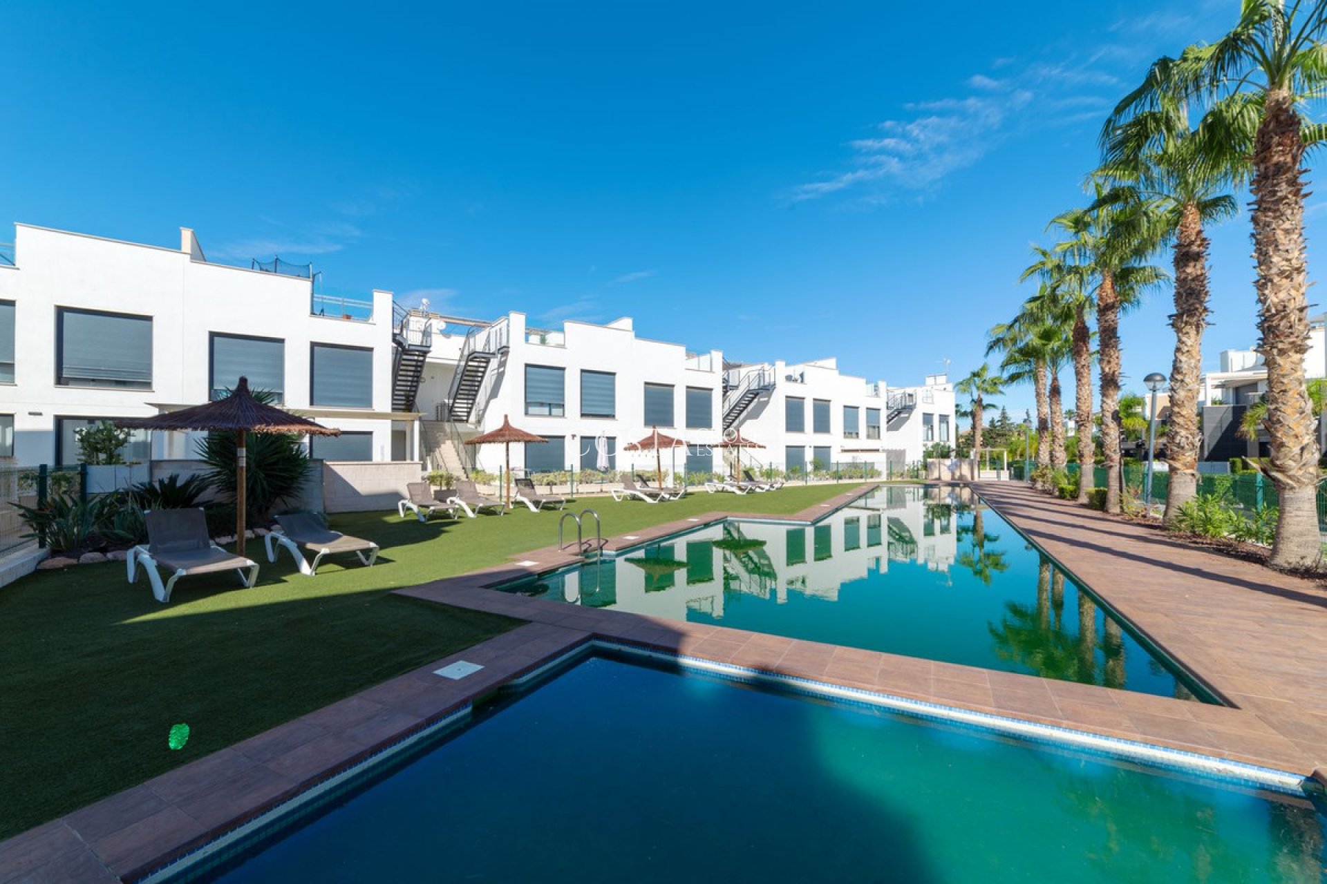 Resale - Villa -
Orihuela Costa - Punta Prima
