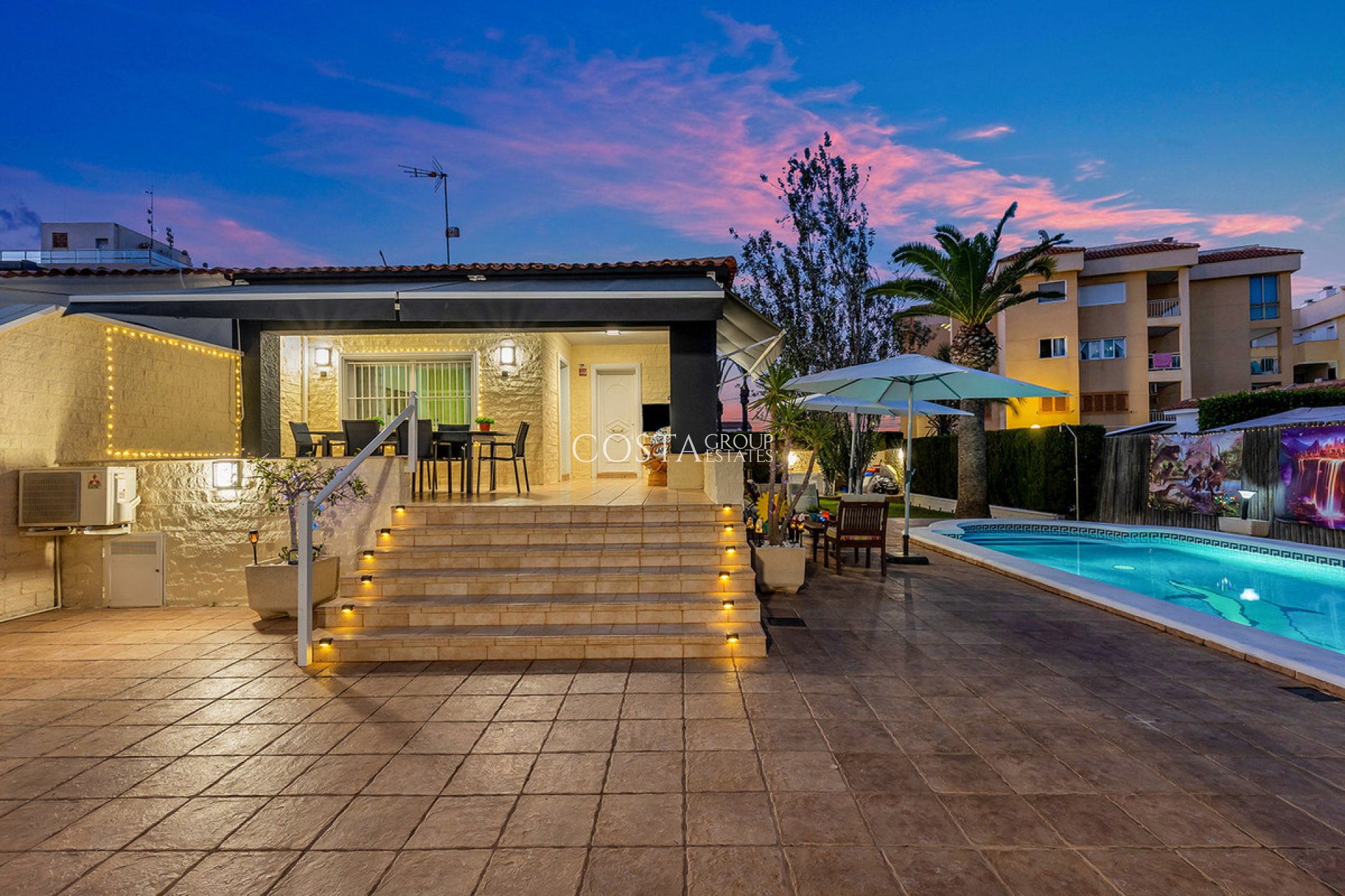 Resale - Villa -
Orihuela Costa - Rocio del Mar