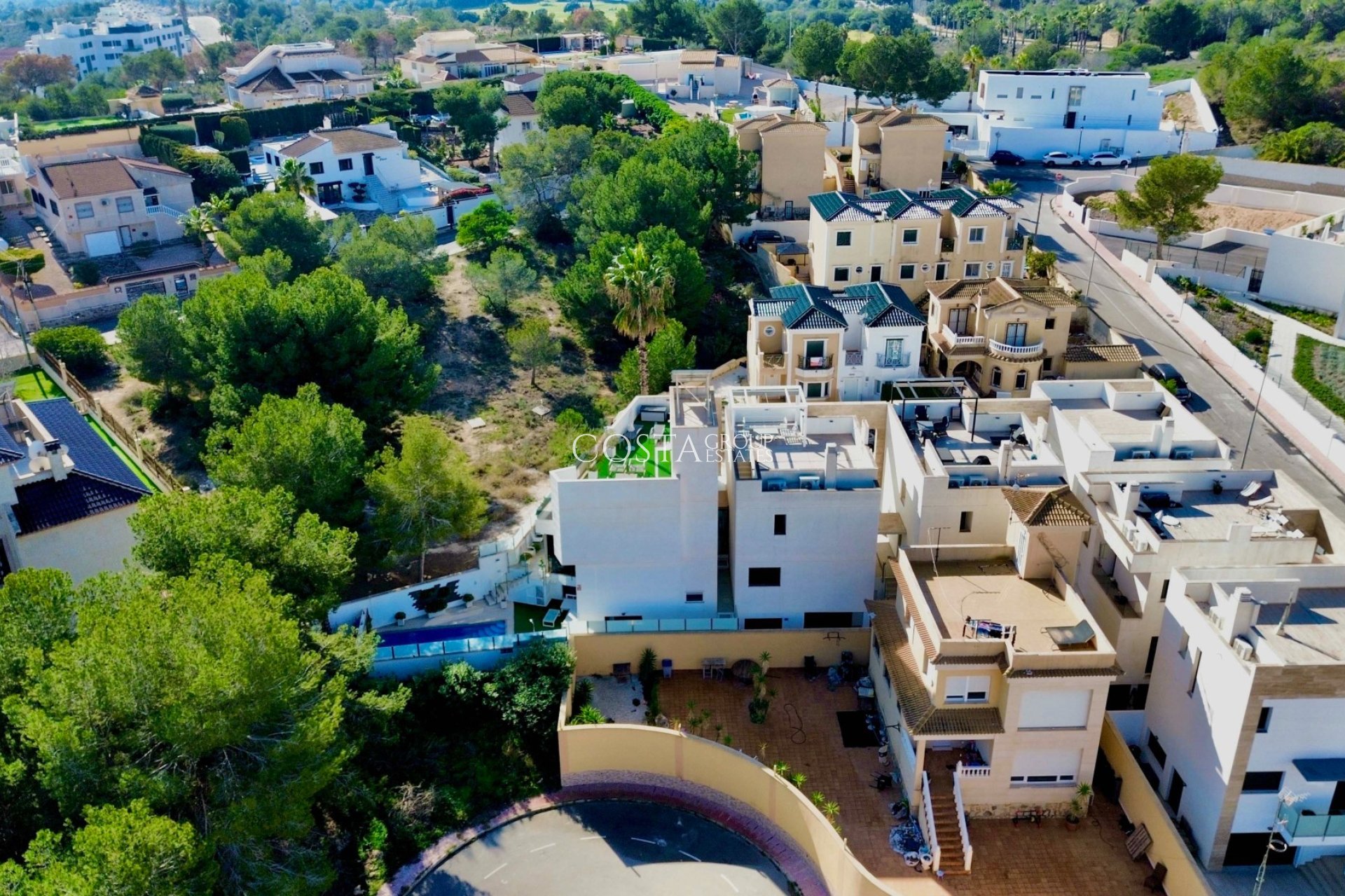 Resale - Villa -
Orihuela Costa - Villamartín