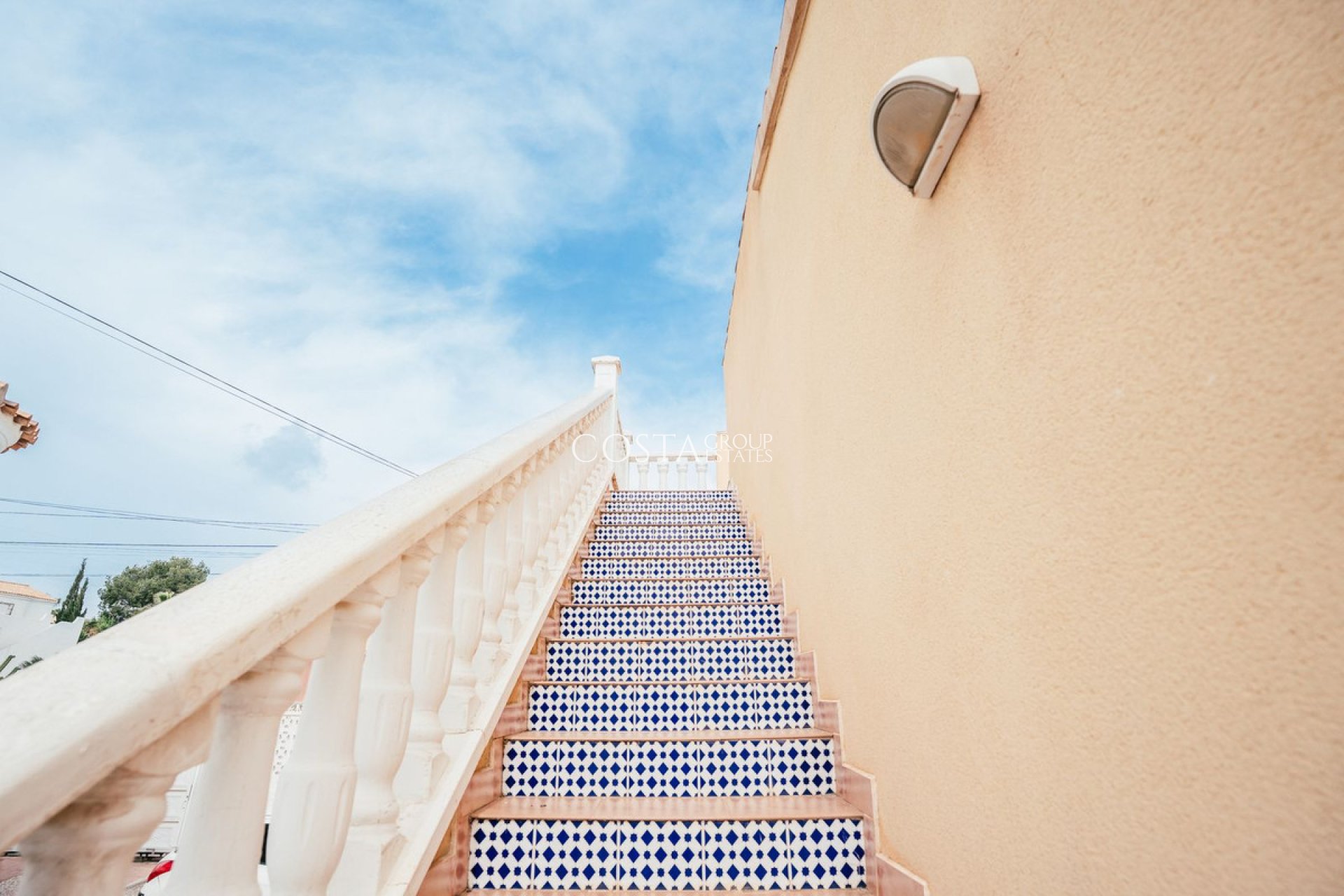 Resale - Villa -
Orihuela Costa - Villamartin