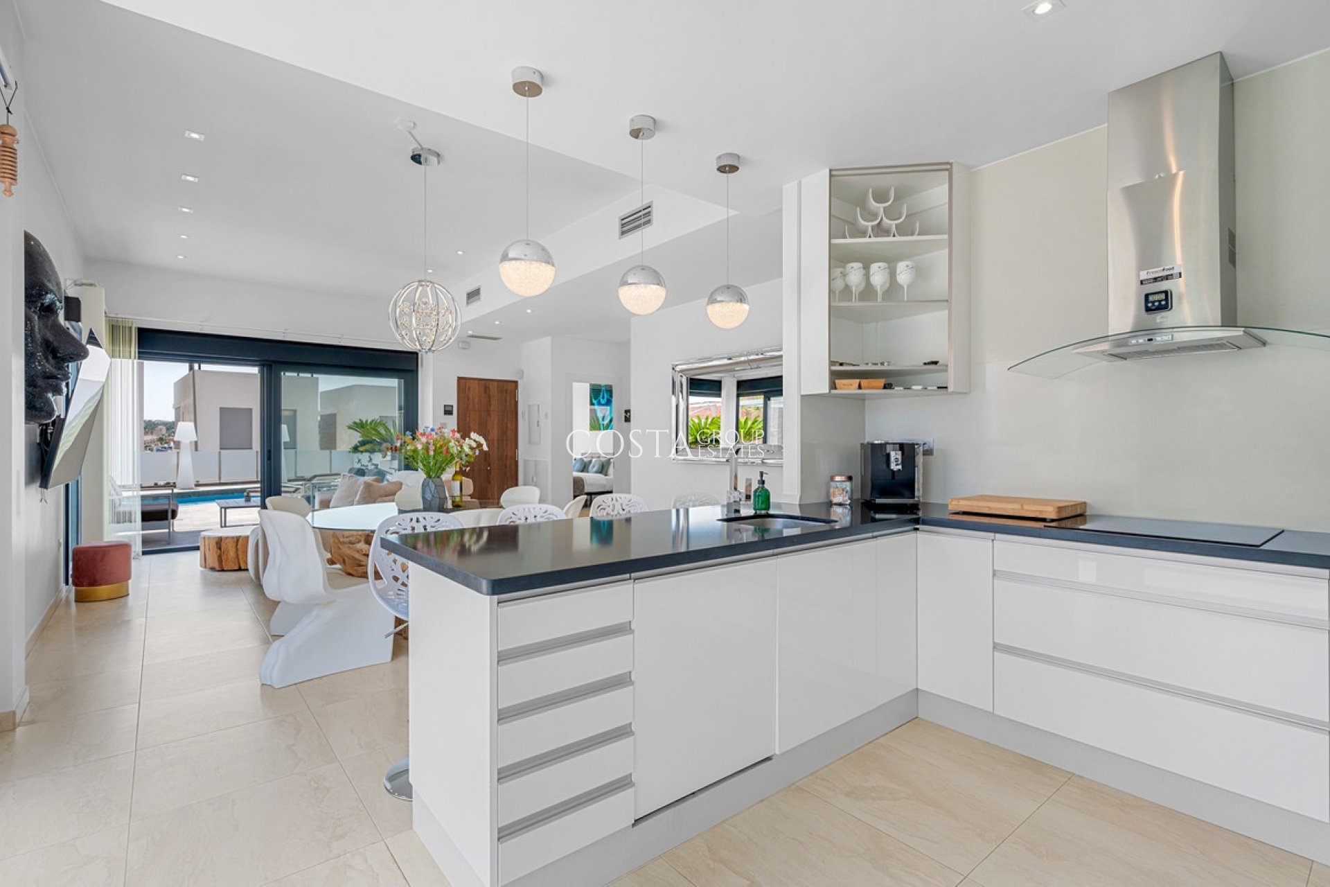 Resale - Villa -
Orihuela Costa - Villamartin