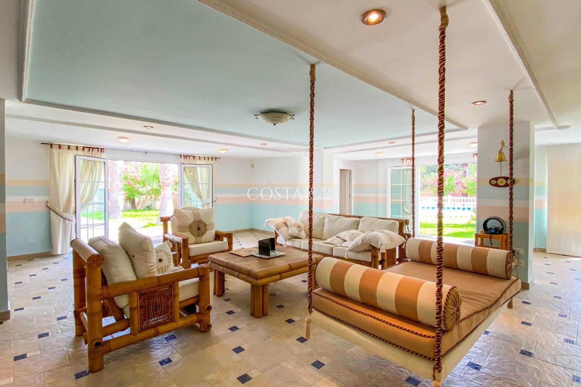 Resale - Villa -
Orihuela Costa - Villamartin