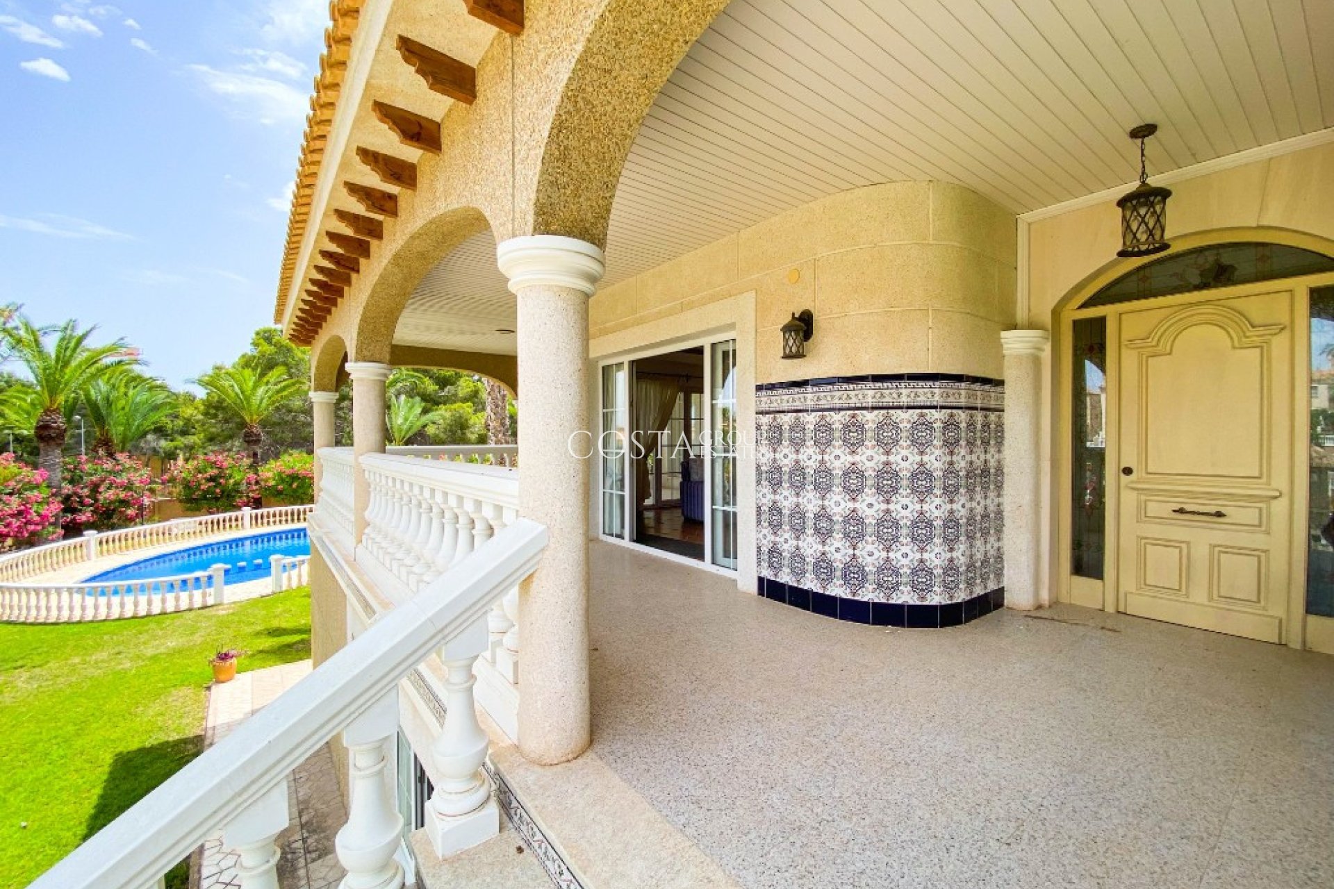 Resale - Villa -
Orihuela Costa - Villamartin
