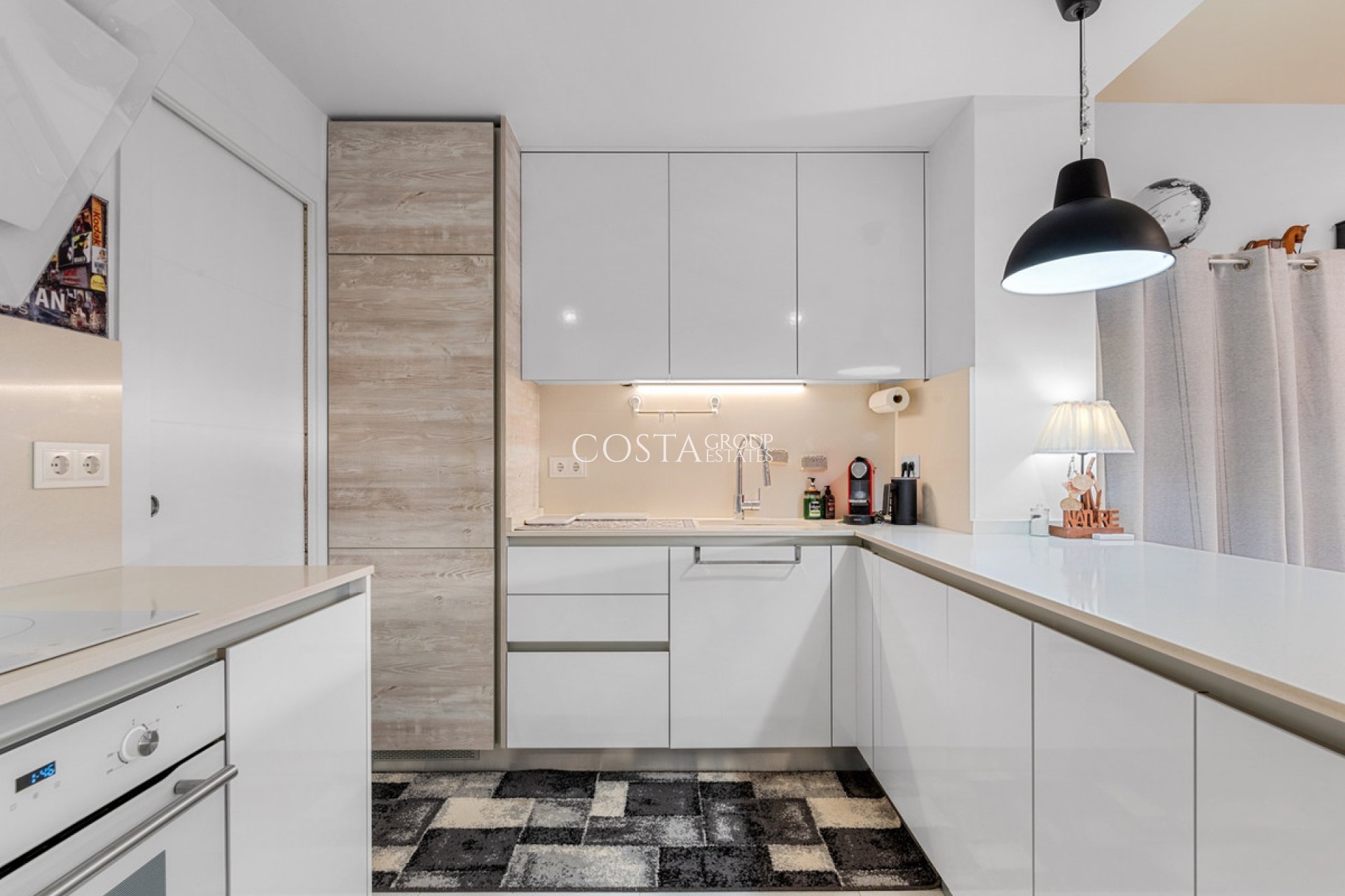 Resale - Villa -
Orihuela Costa - Villamartin