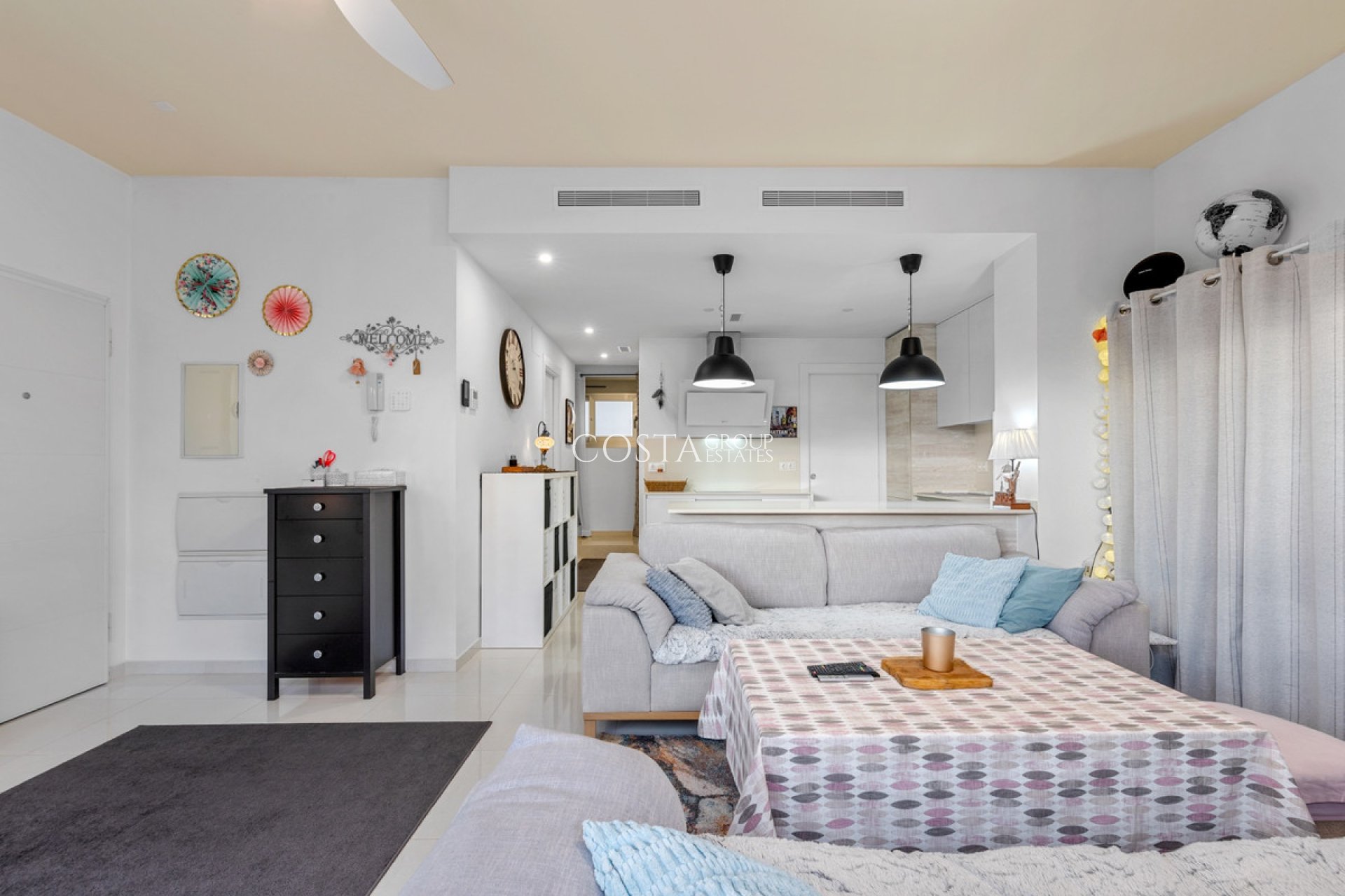 Resale - Villa -
Orihuela Costa - Villamartin