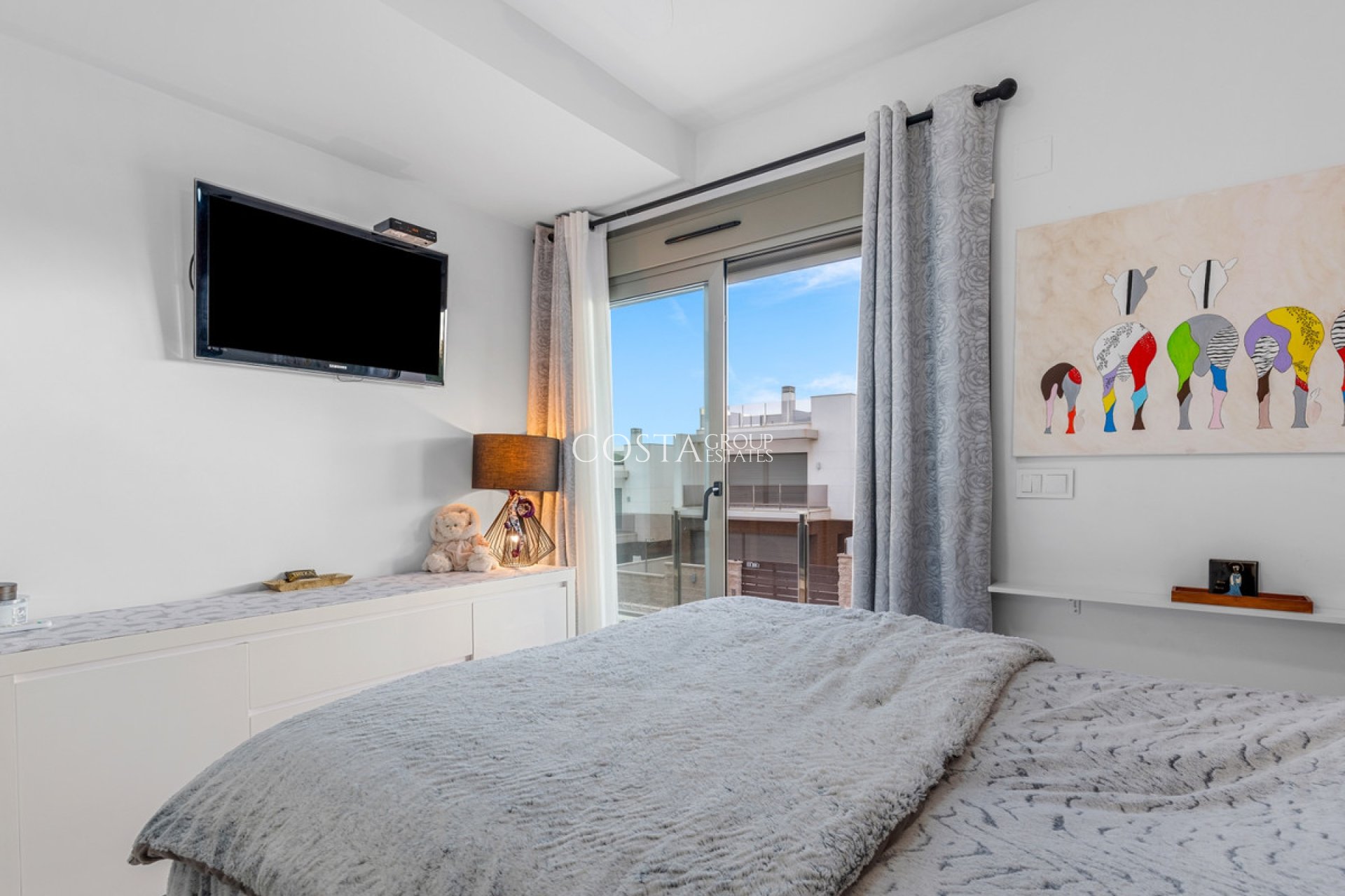 Resale - Villa -
Orihuela Costa - Villamartin