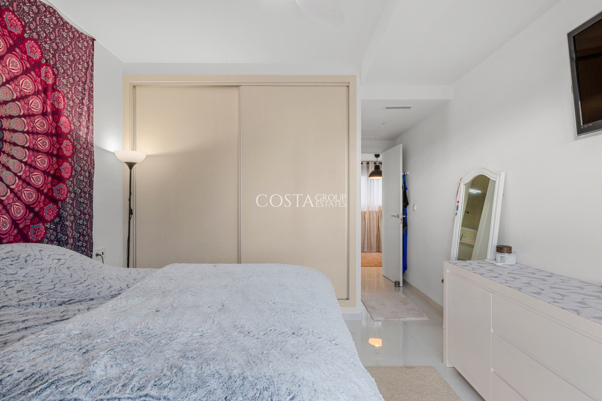 Resale - Villa -
Orihuela Costa - Villamartin