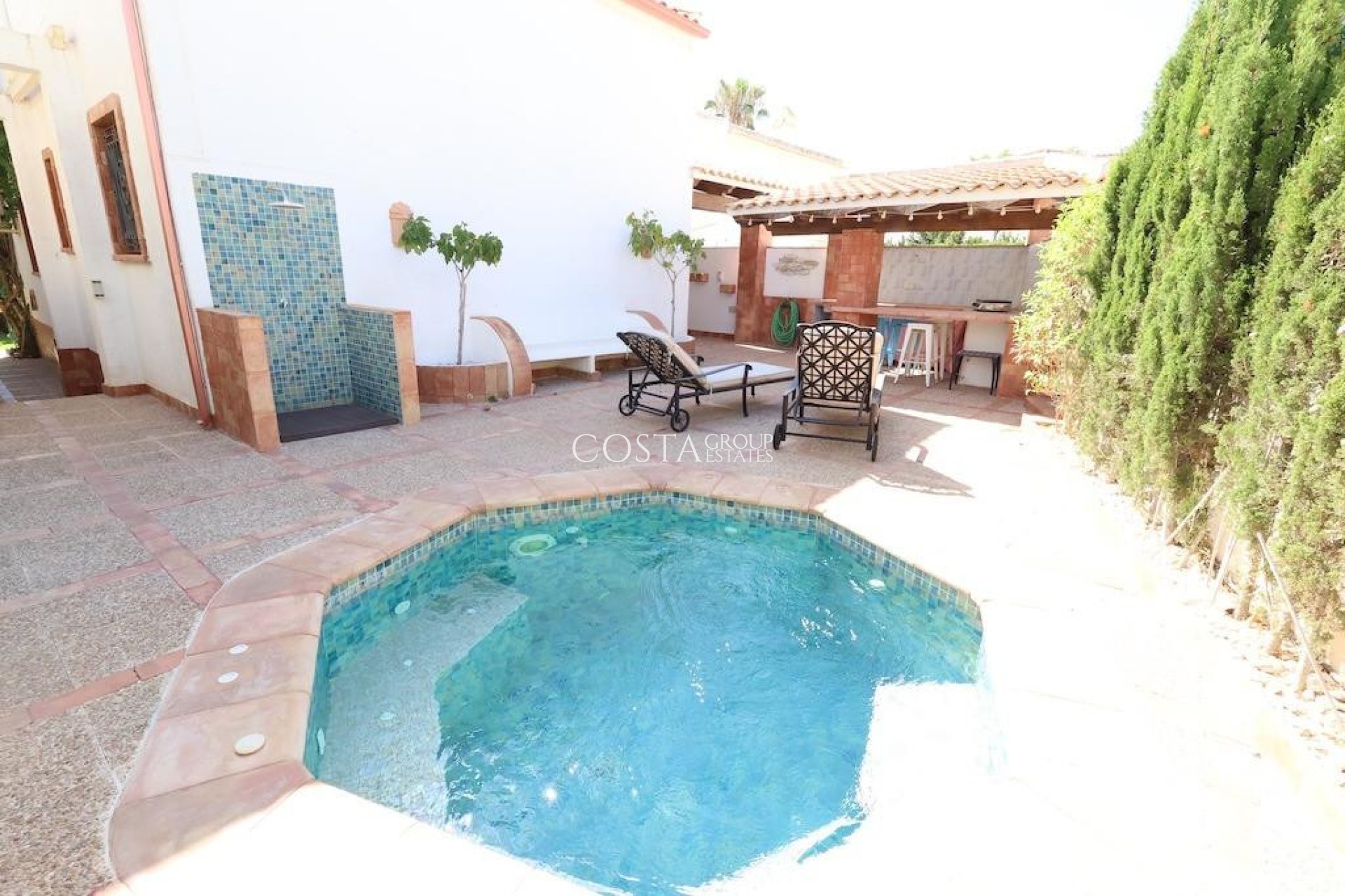 Resale - Villa -
Orihuela Costa - Villamartin