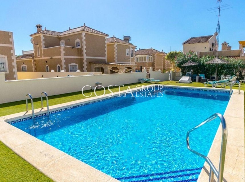 Resale - Villa -
Orihuela Costa - Villamartin