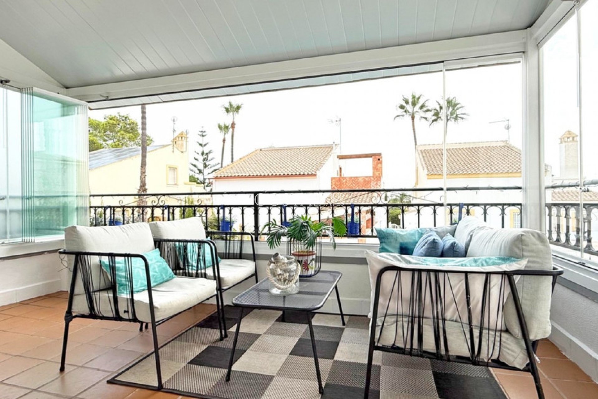 Resale - Villa -
Orihuela Costa - Villamartin