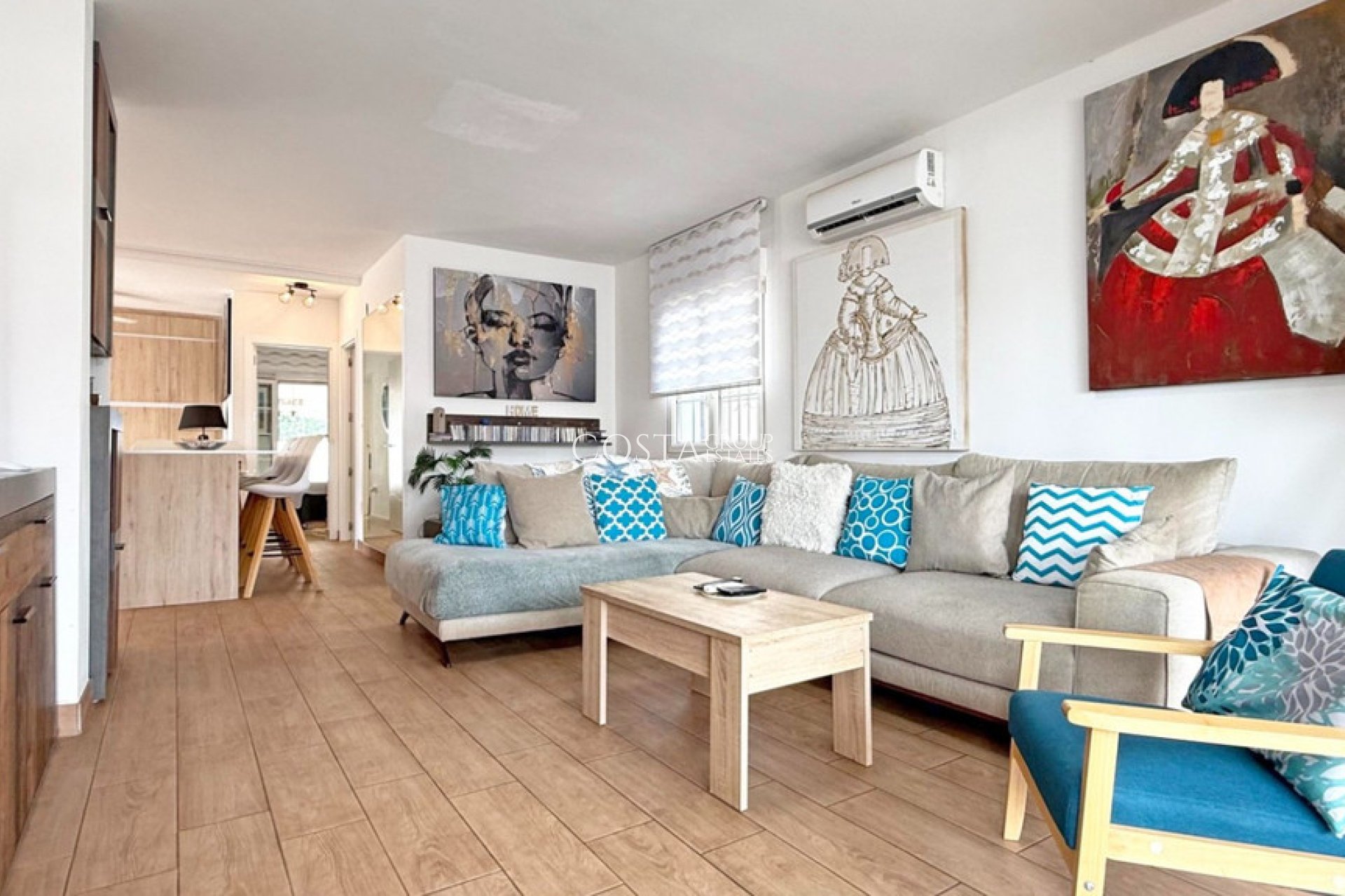 Resale - Villa -
Orihuela Costa - Villamartin