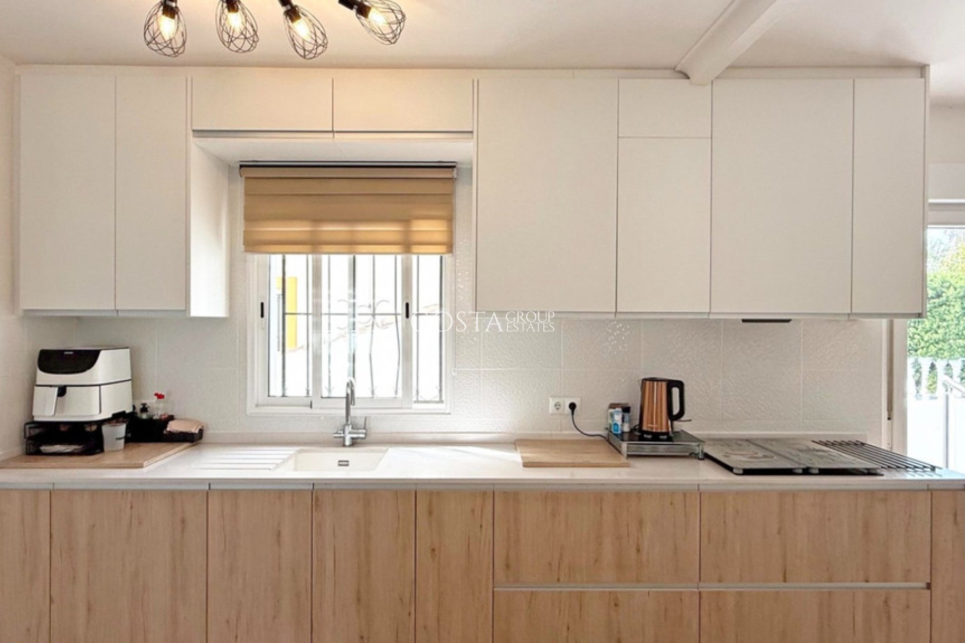 Resale - Villa -
Orihuela Costa - Villamartin