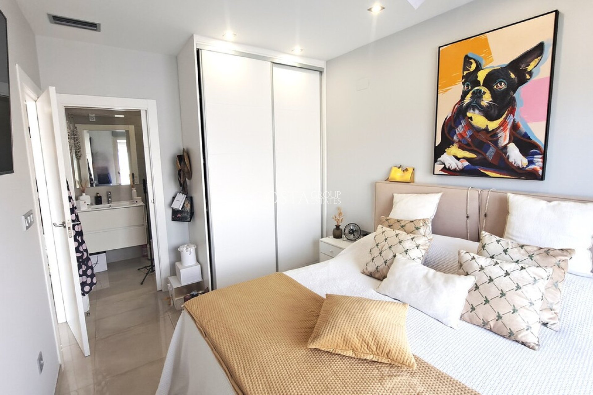 Resale - Villa -
Orihuela Costa - Villamartin