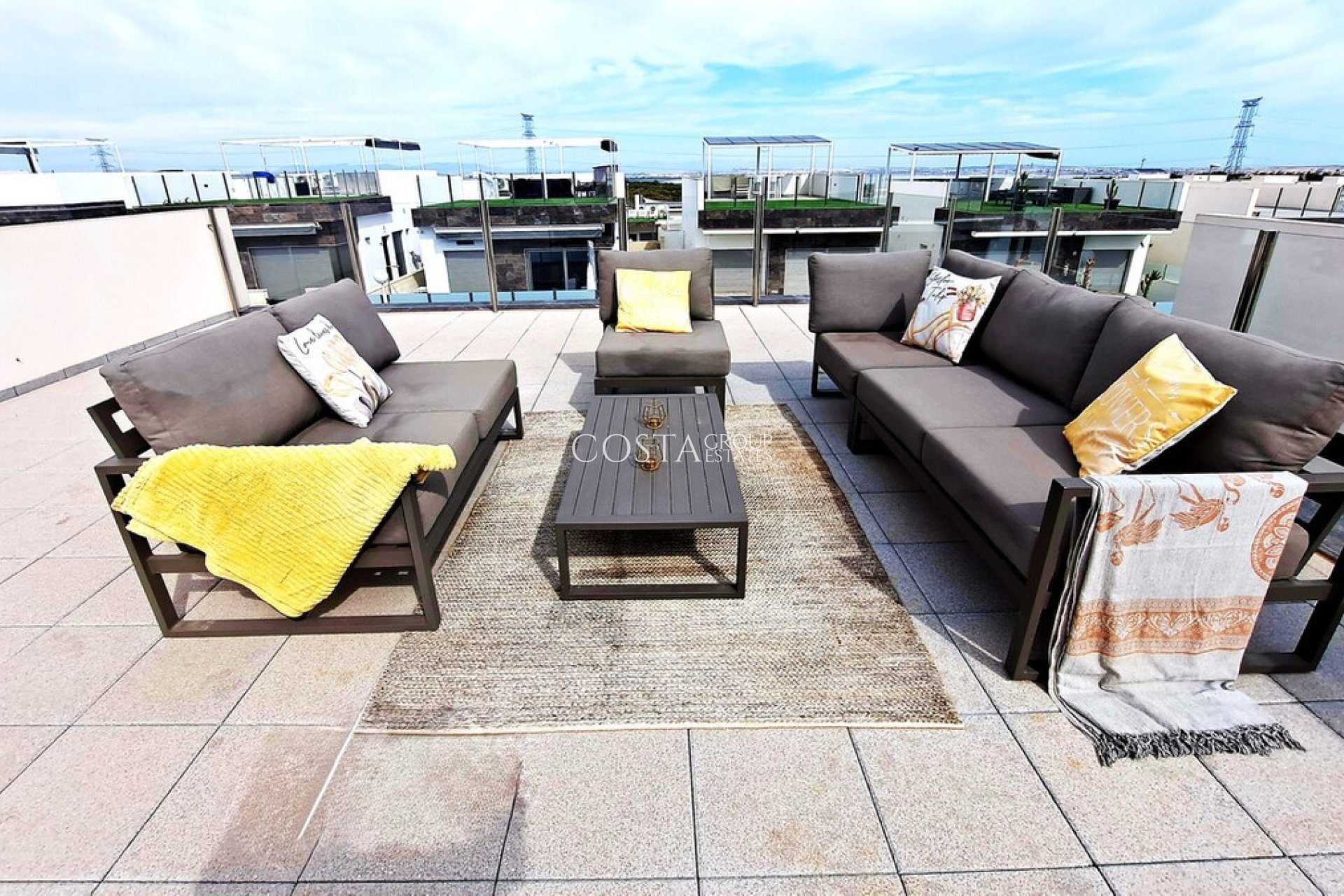 Resale - Villa -
Orihuela Costa - Villamartin