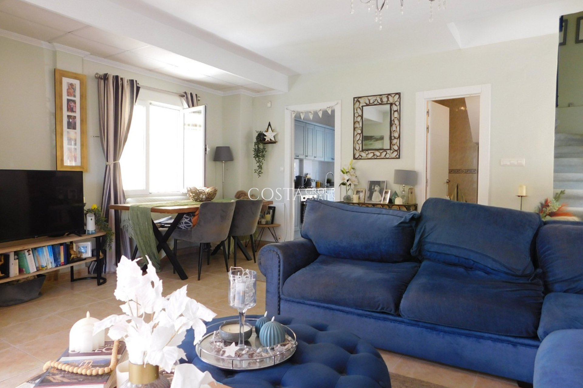 Resale - Villa -
Orihuela Costa - Villamartin