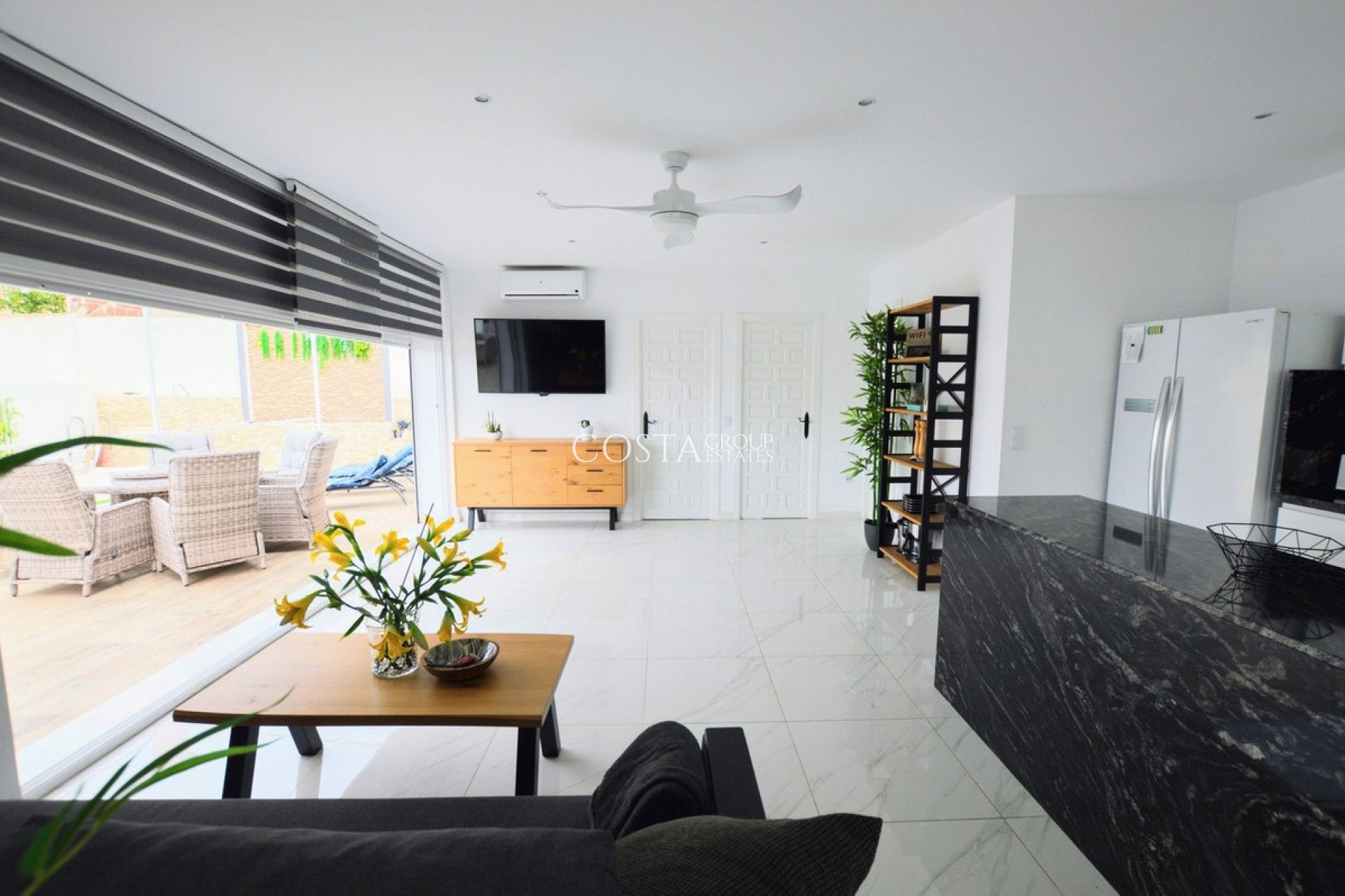 Resale - Villa -
Orihuela Costa - Villamartin