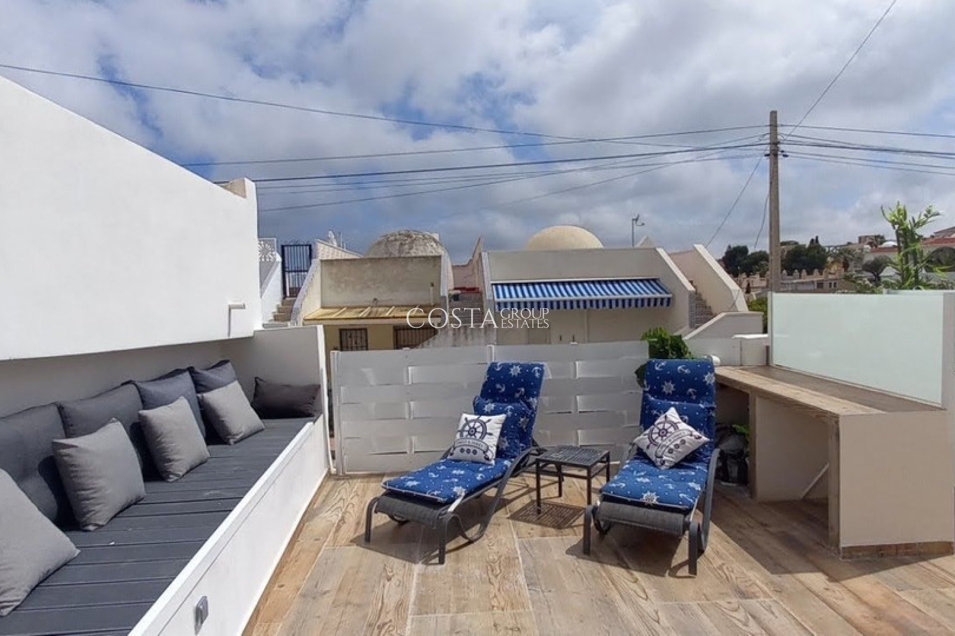 Resale - Villa -
Orihuela Costa - Villamartin