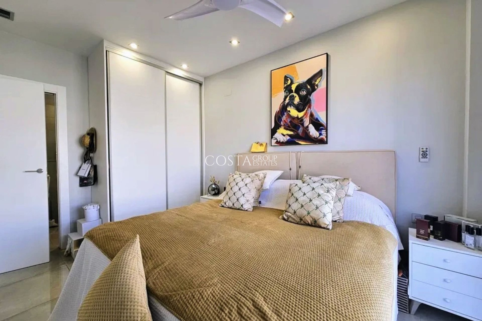 Resale - Villa -
Orihuela Costa - Villamartin