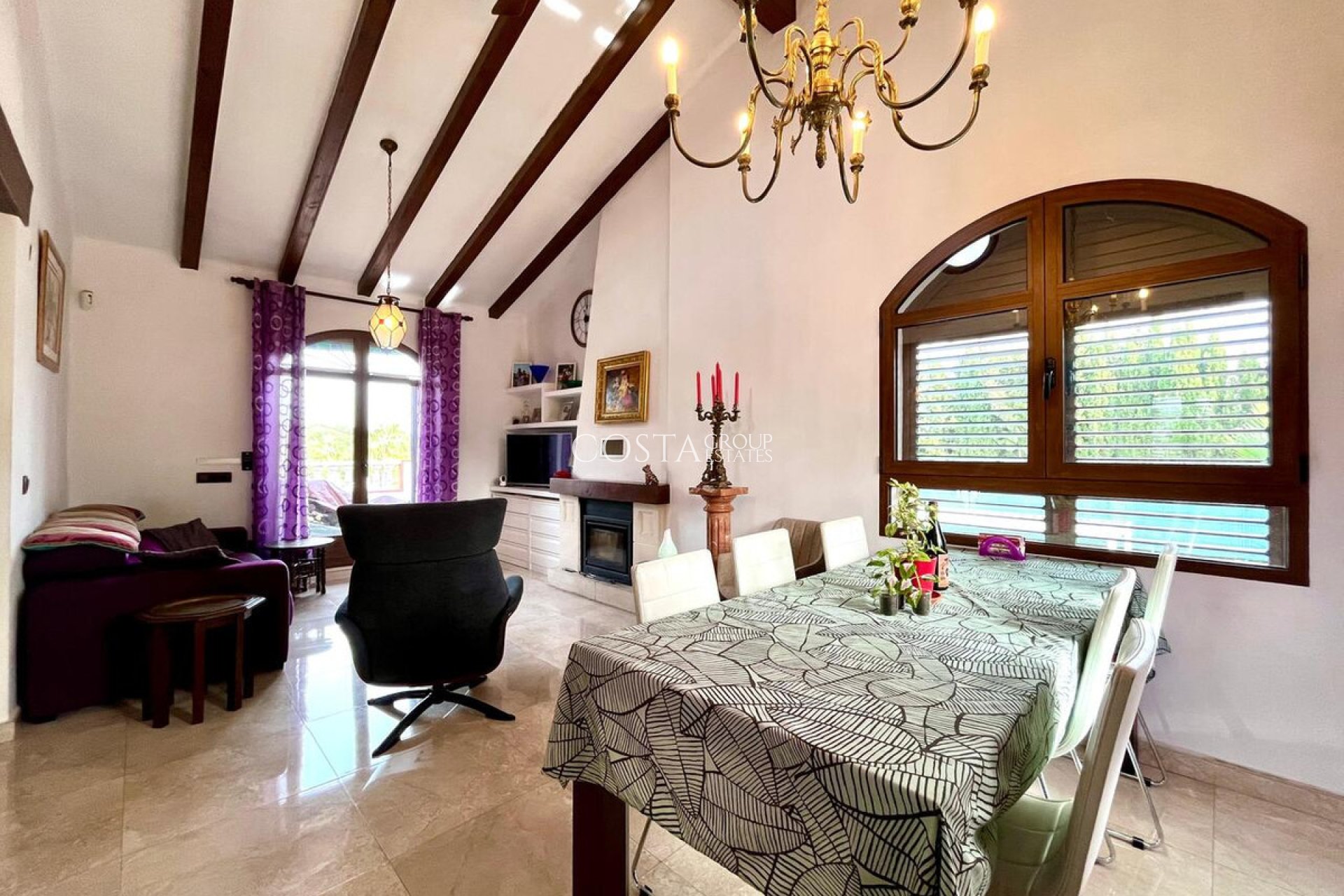 Resale - Villa -
Orihuela Costa - Villamartin