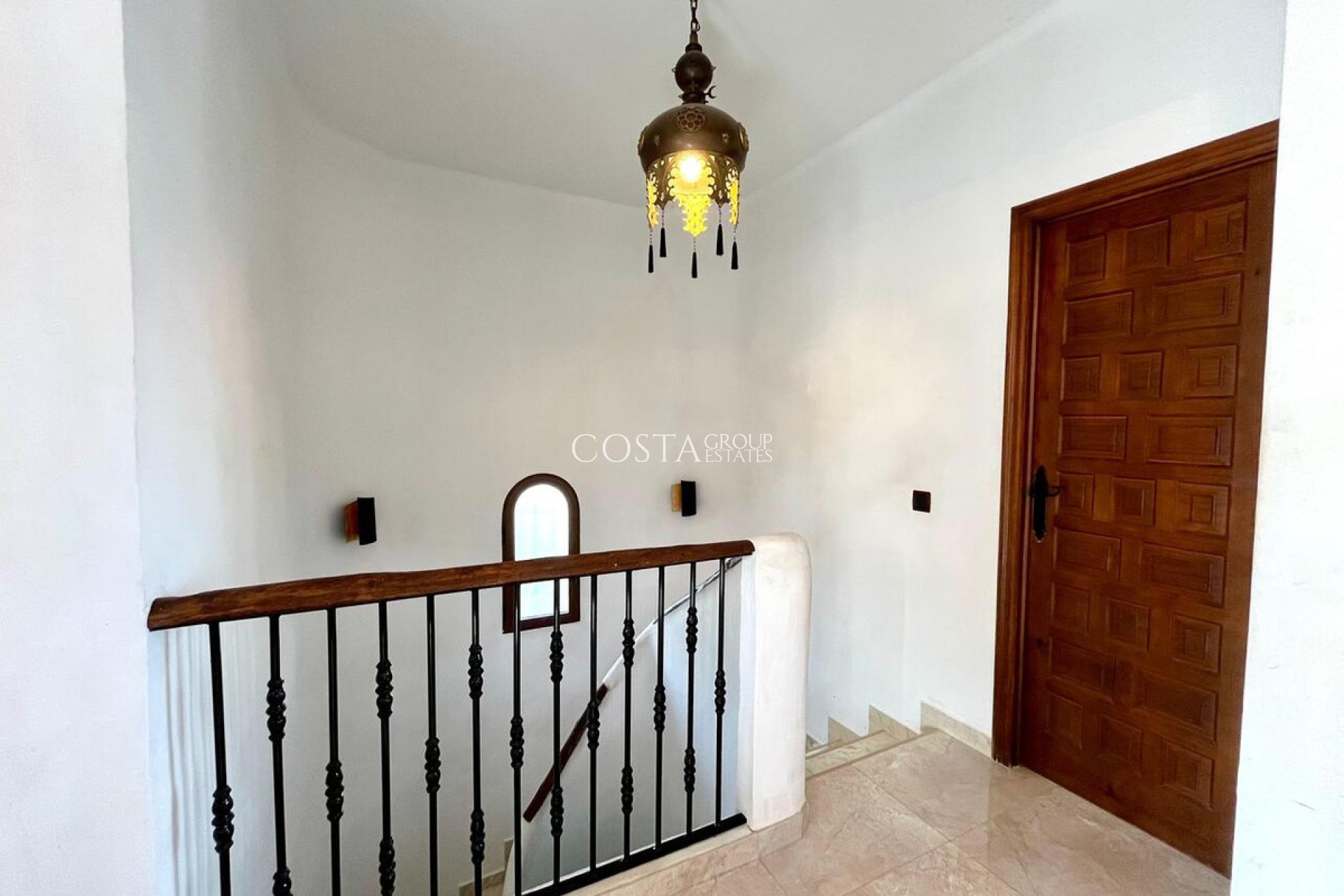 Resale - Villa -
Orihuela Costa - Villamartin