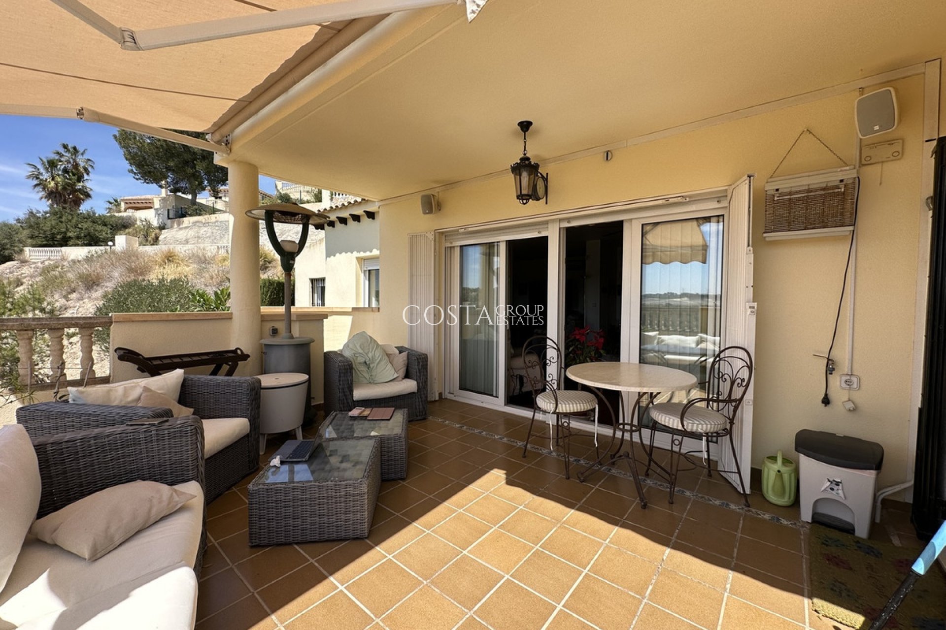 Resale - Villa -
Orihuela Costa - Villamartin