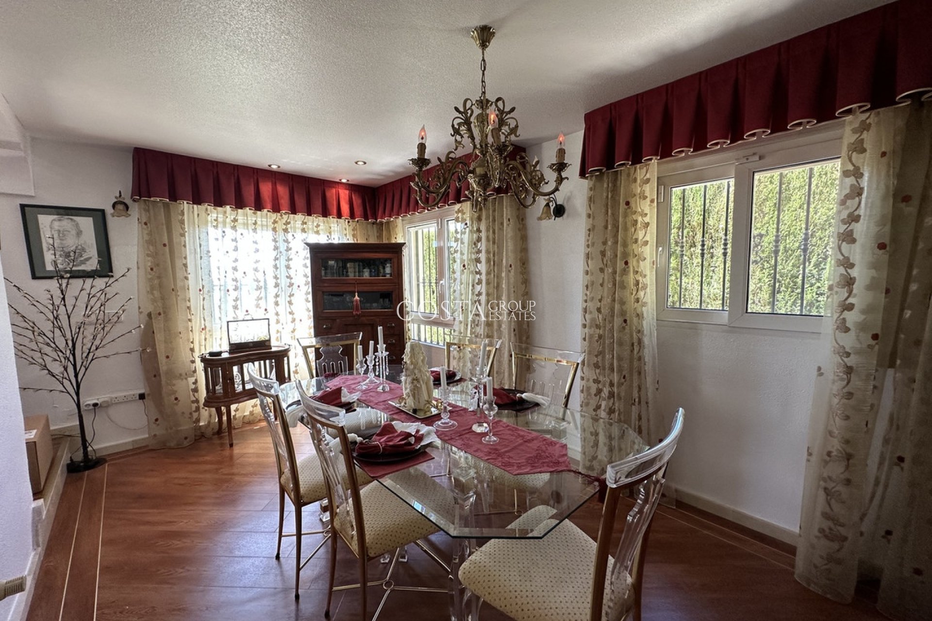 Resale - Villa -
Orihuela Costa - Villamartin