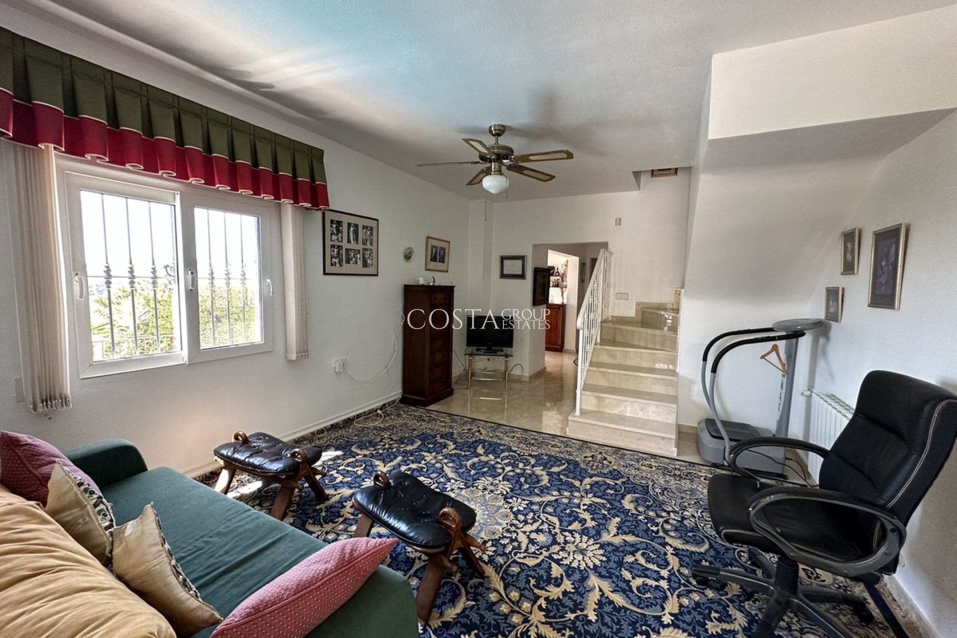 Resale - Villa -
Orihuela Costa - Villamartin