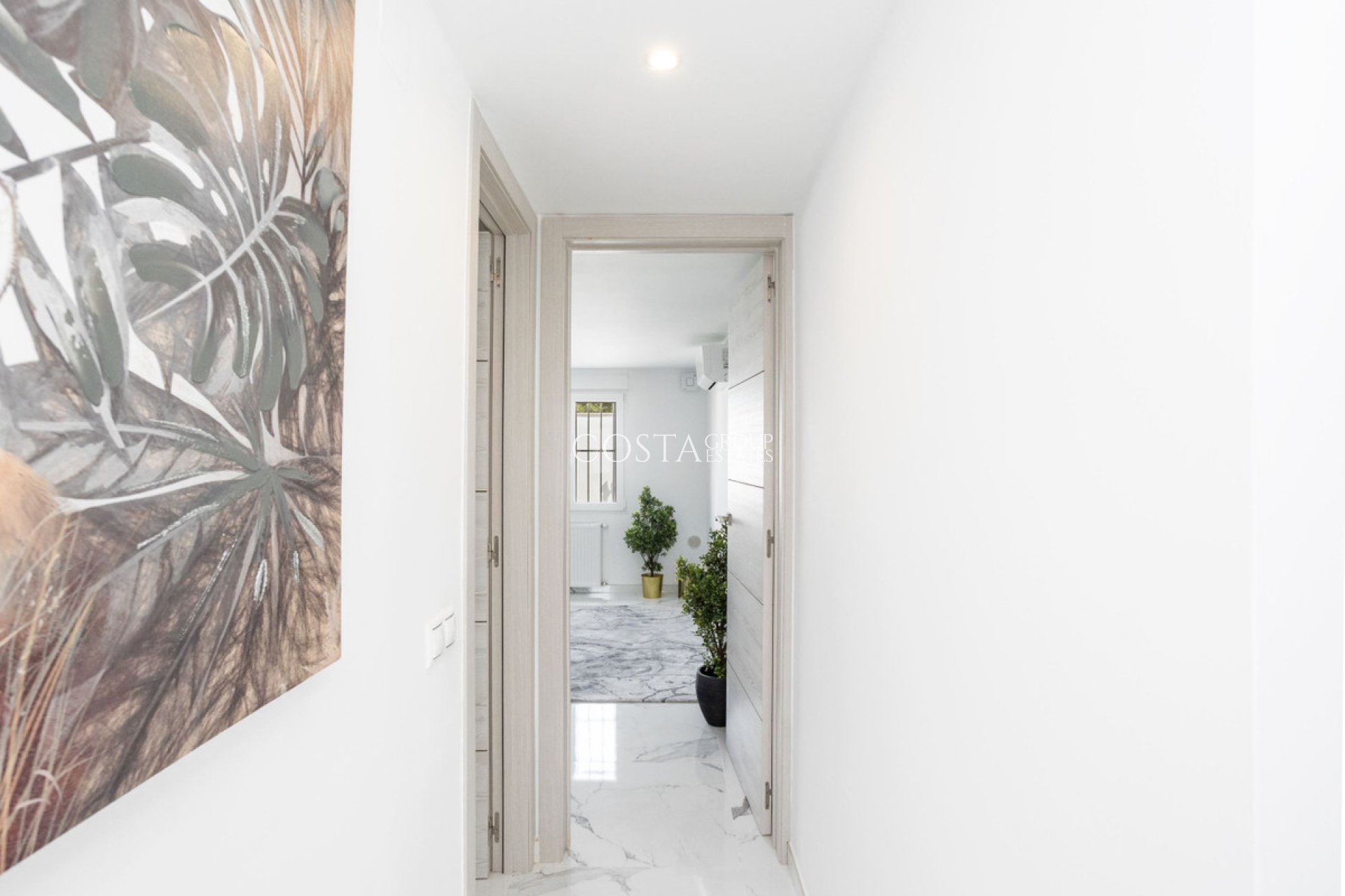 Resale - Villa -
Orihuela Costa - Villamartin