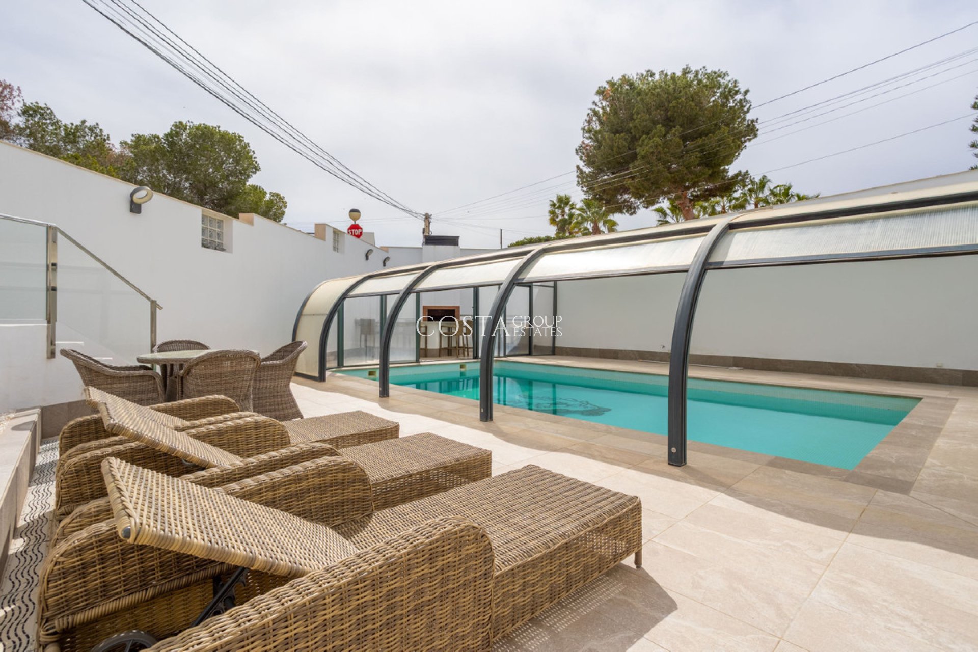 Resale - Villa -
Orihuela Costa - Villamartin