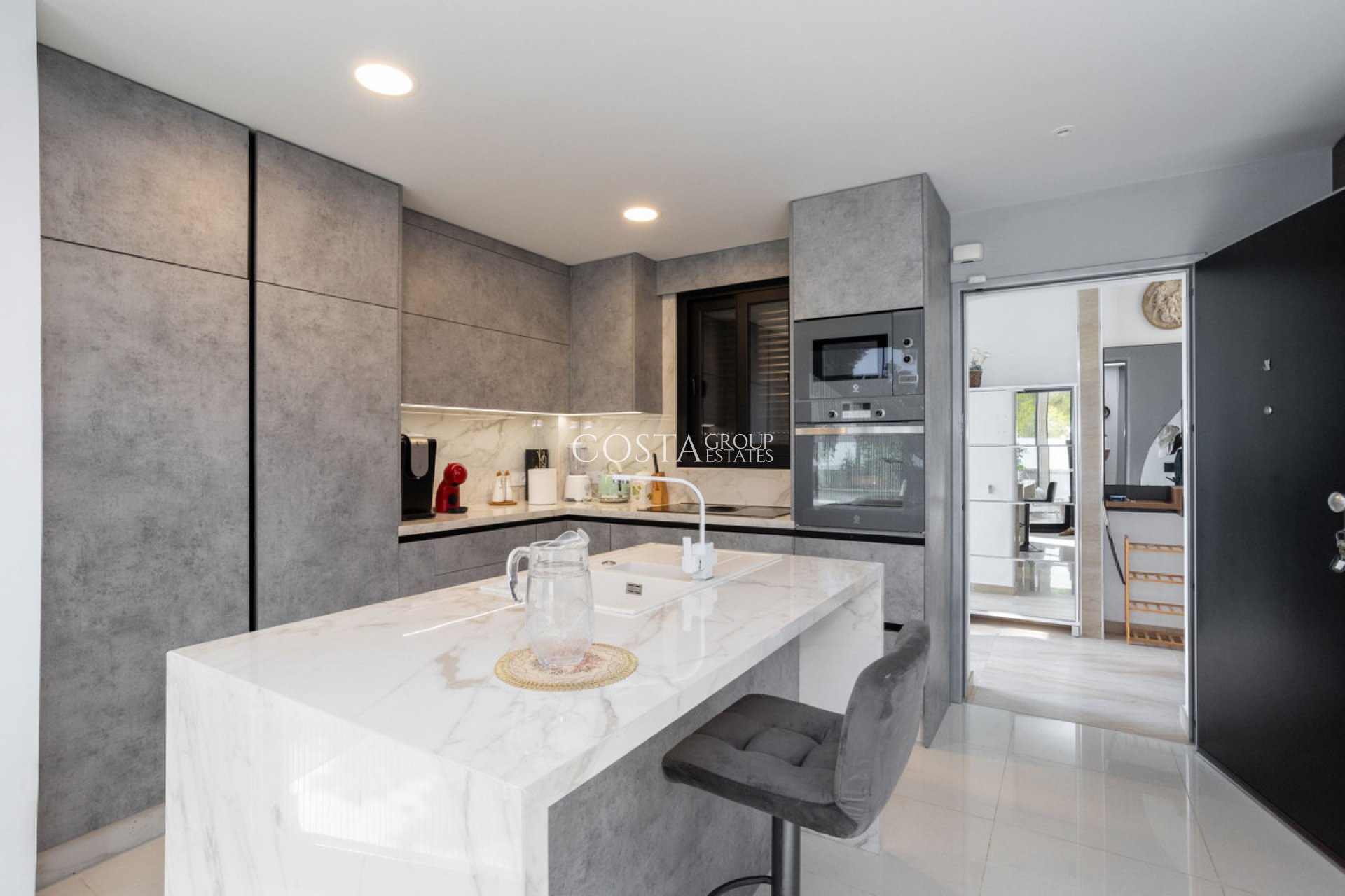 Resale - Villa -
Orihuela Costa - Villamartin