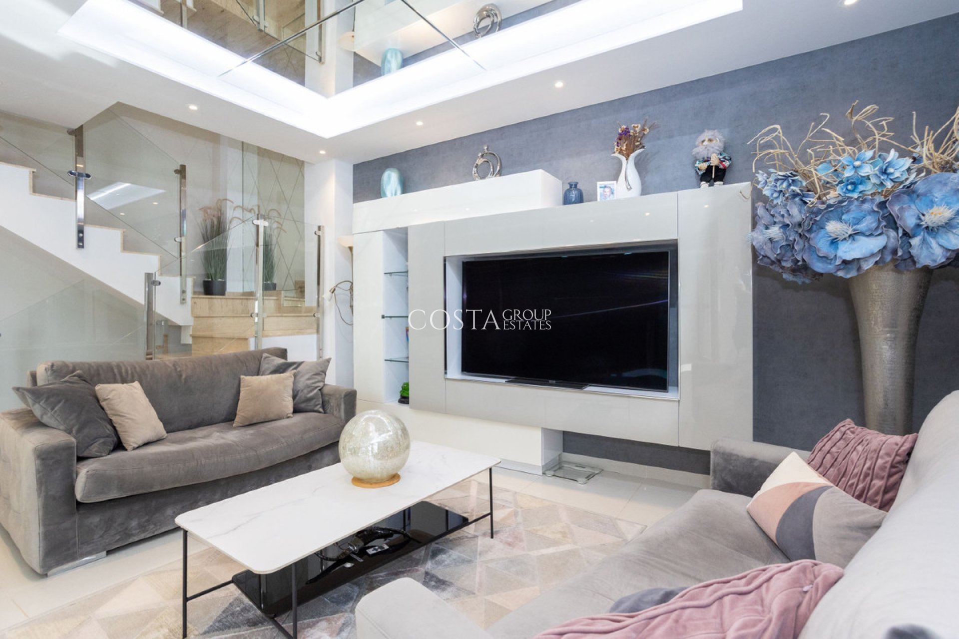 Resale - Villa -
Orihuela Costa - Villamartin