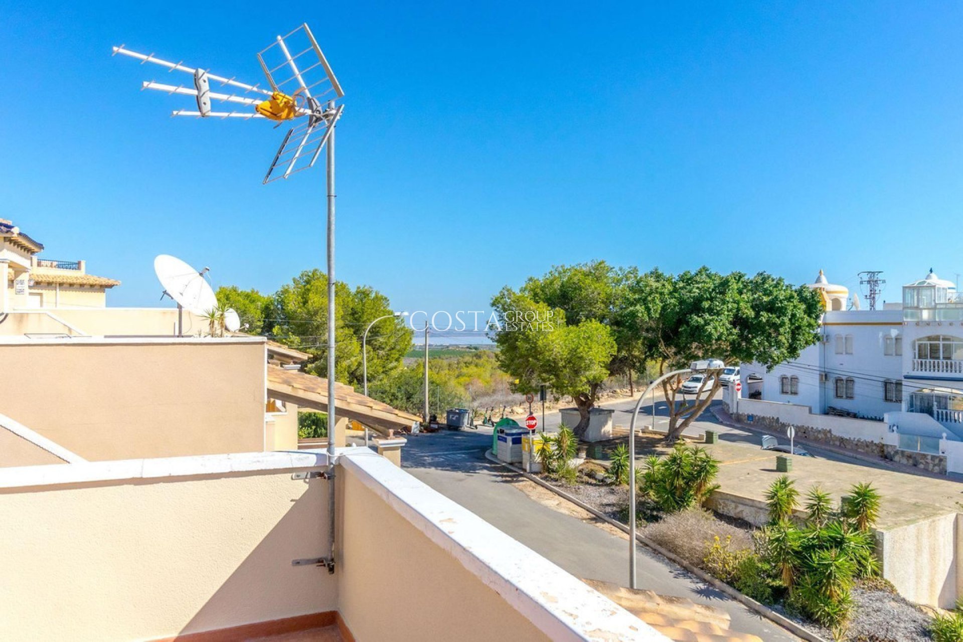Resale - Villa -
Orihuela Costa - Villamartin