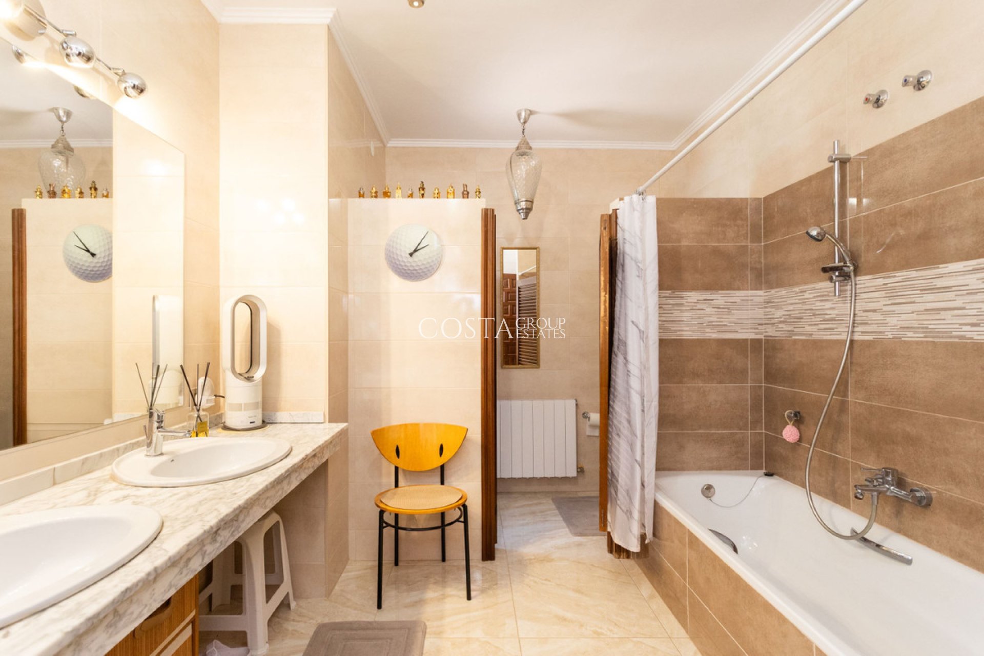 Resale - Villa -
Orihuela Costa - Villamartin