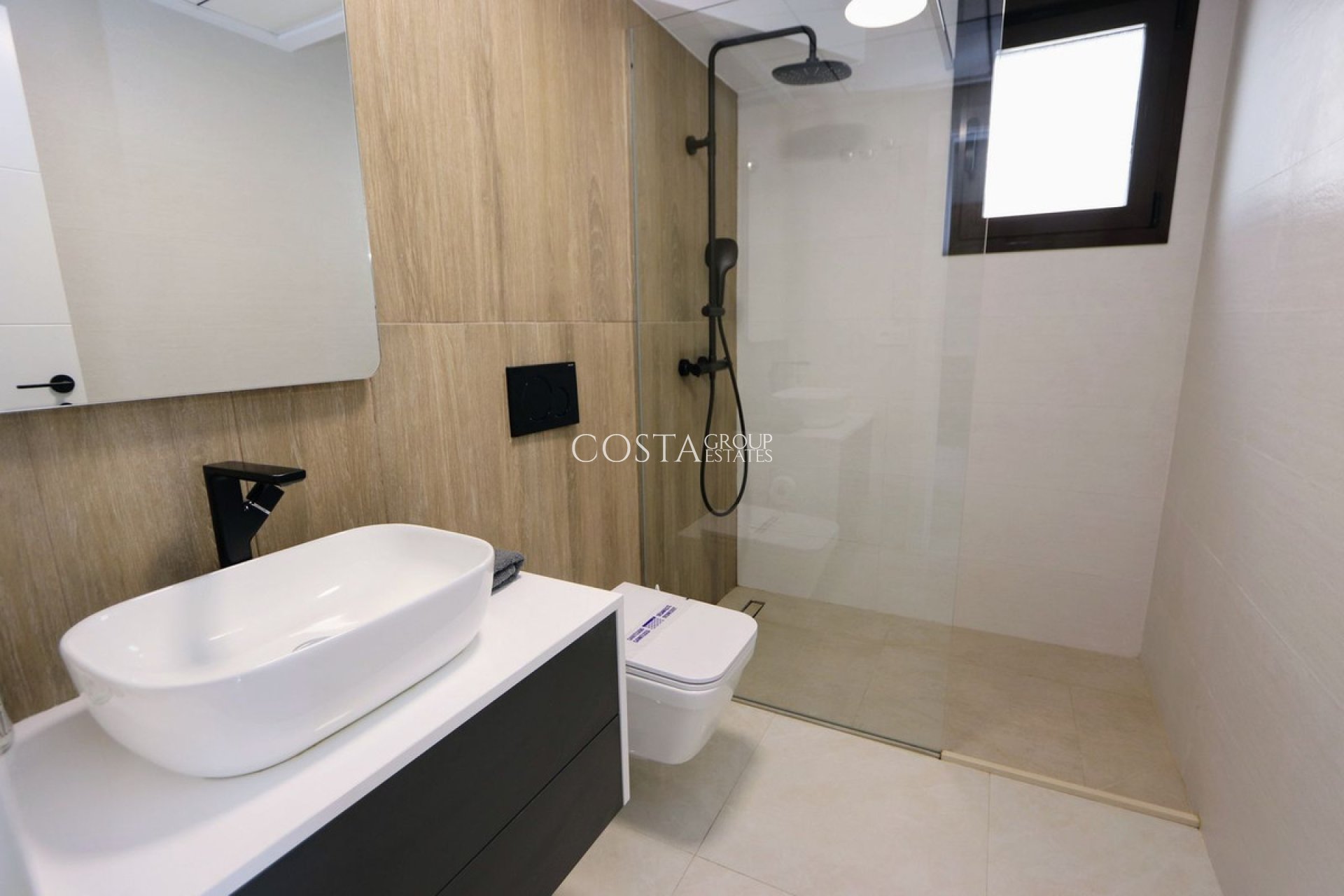 Resale - Villa -
Orihuela Costa - Villamartin